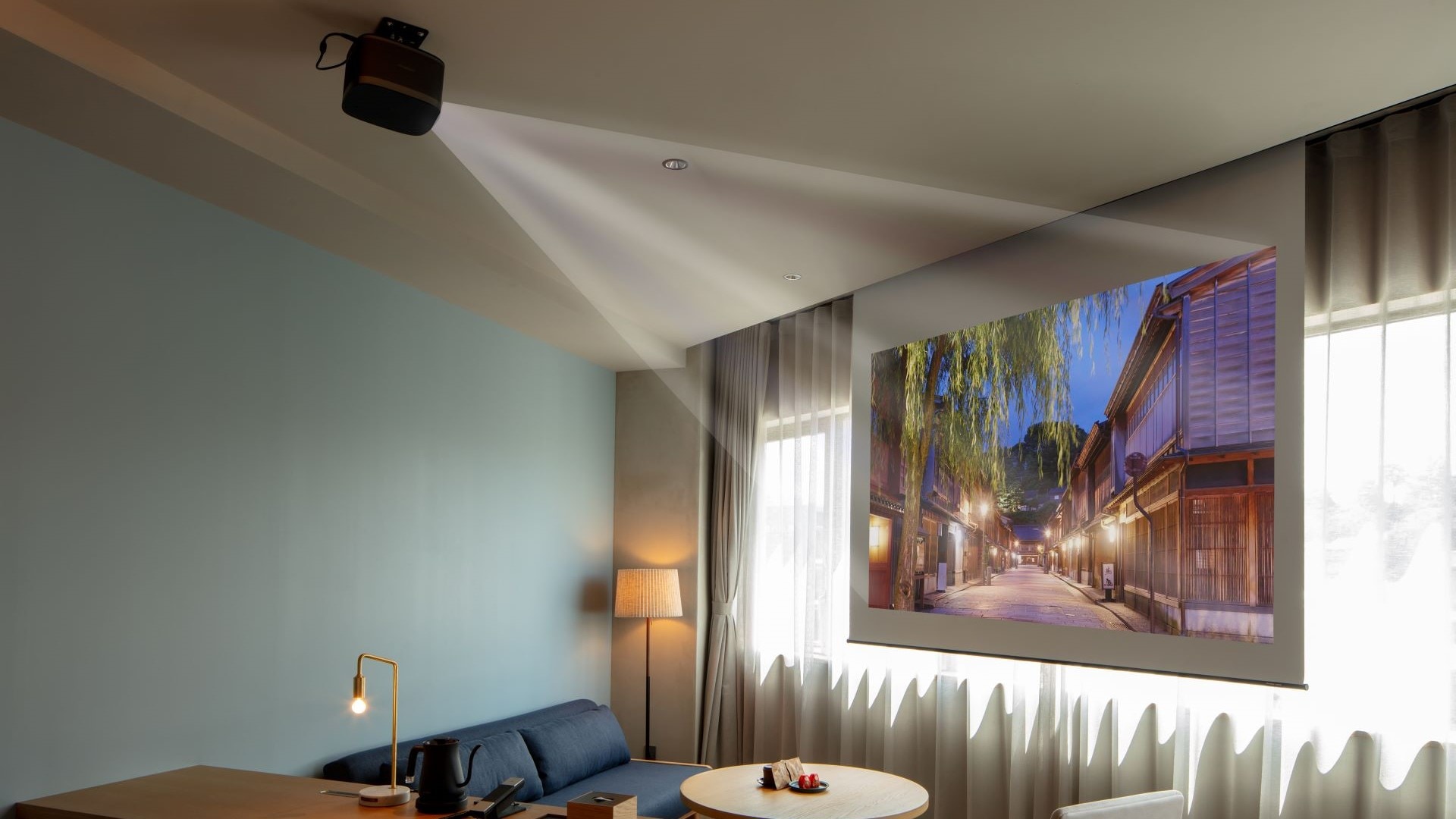 Kenroku Suite Projector
