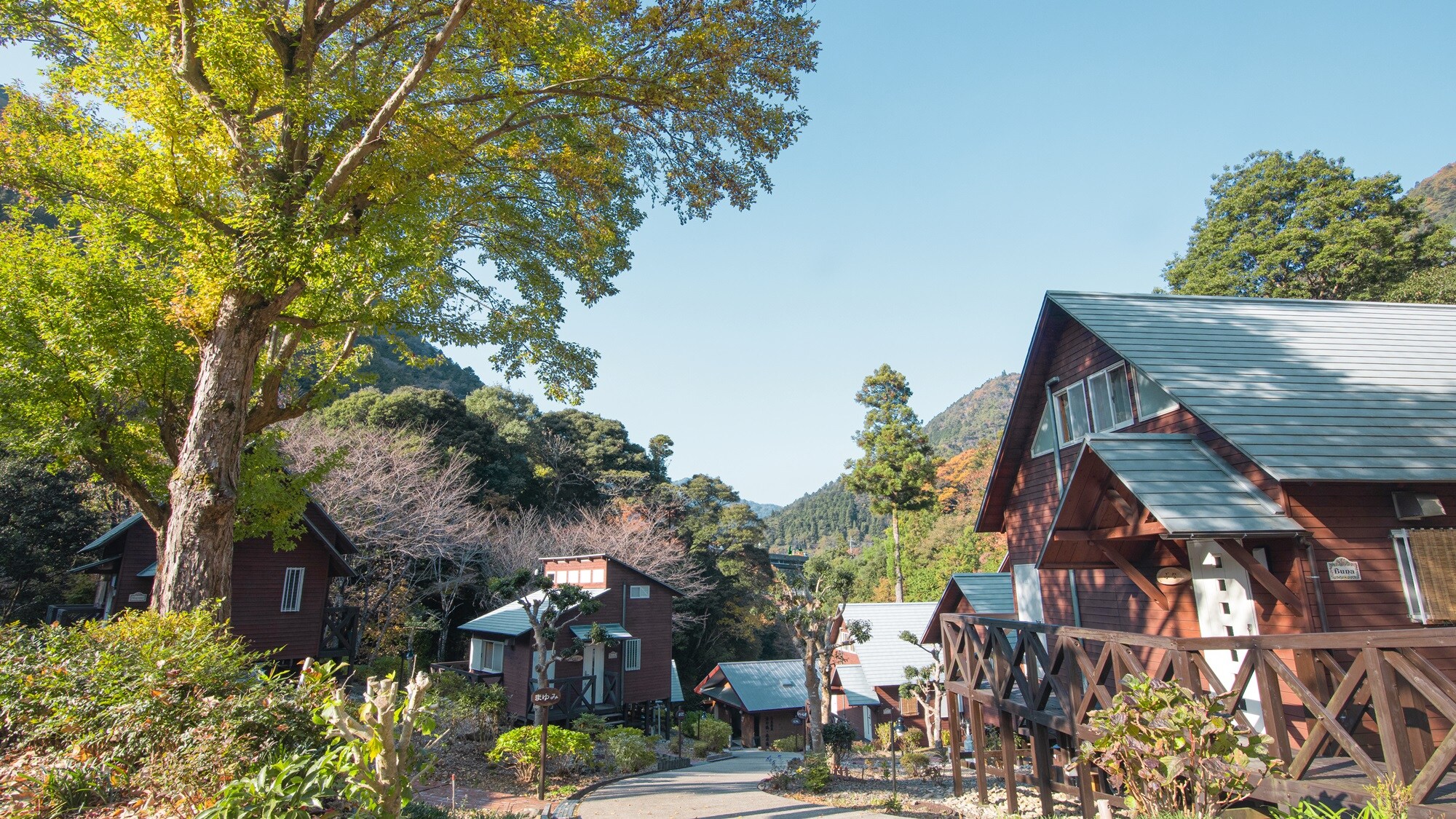 *小屋外观
