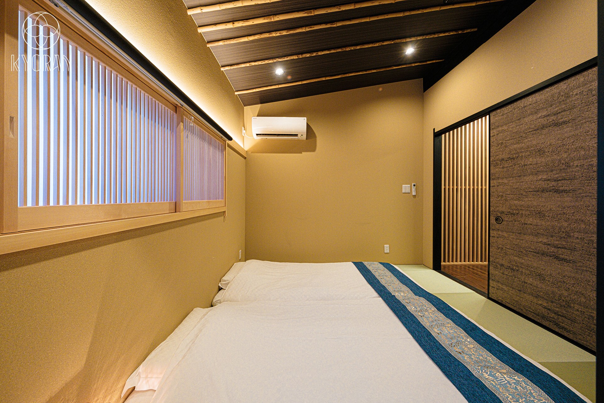 Japanese-style room