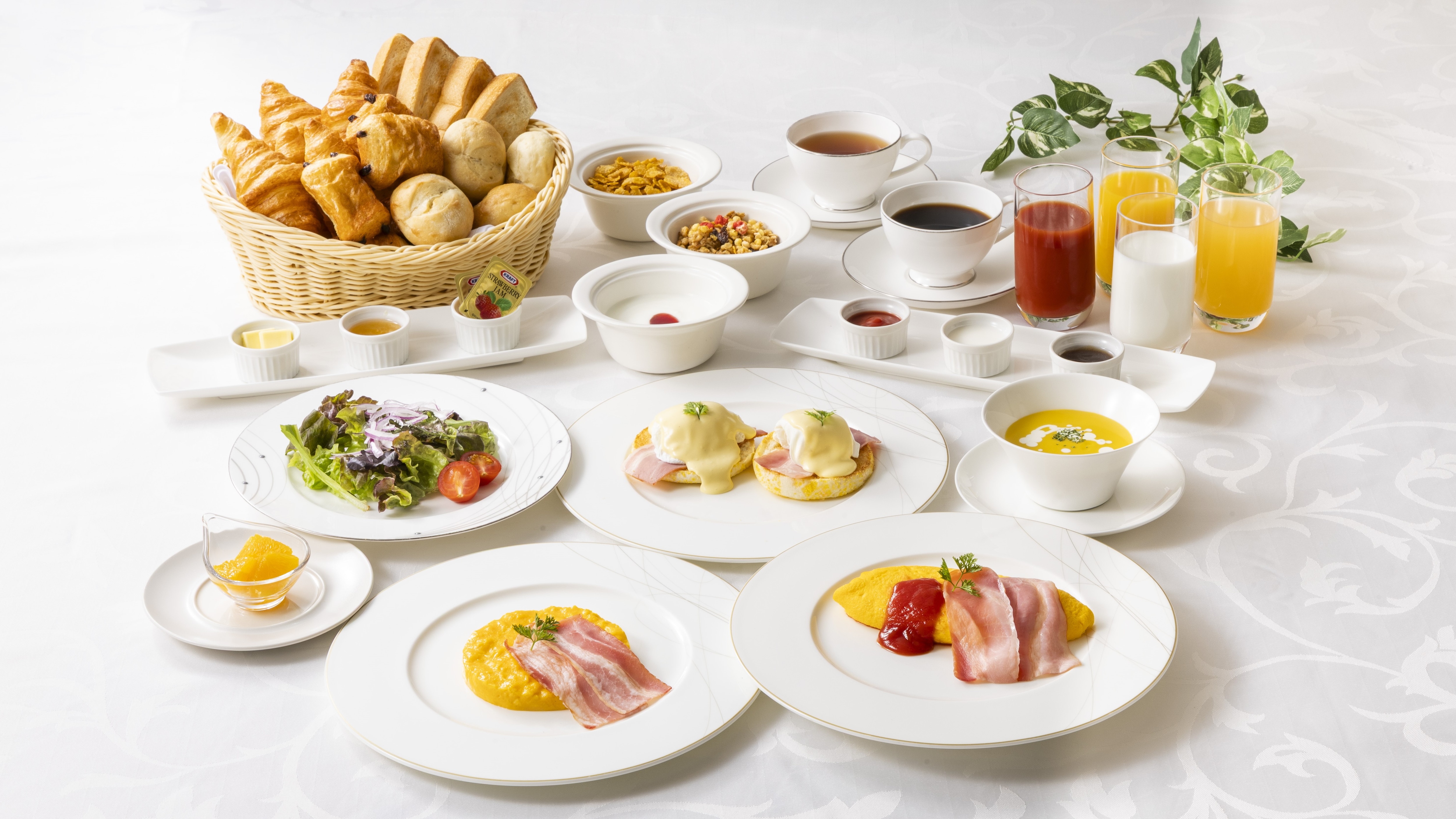 Breakfast: Western-style breakfast