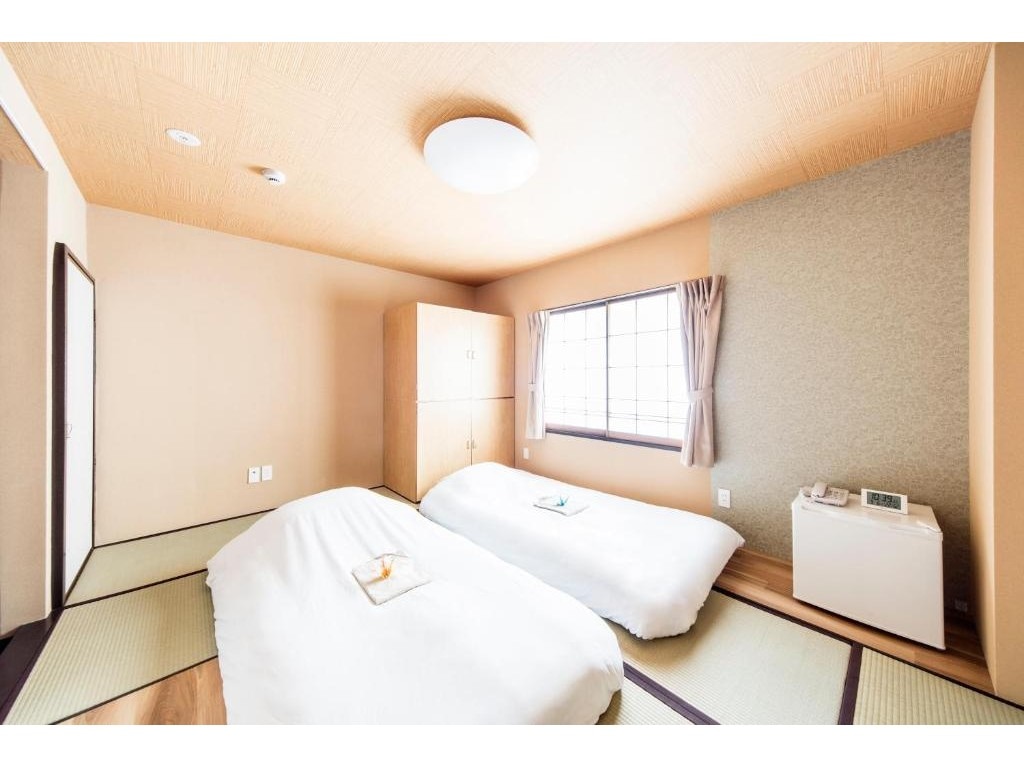 Japanese-style room