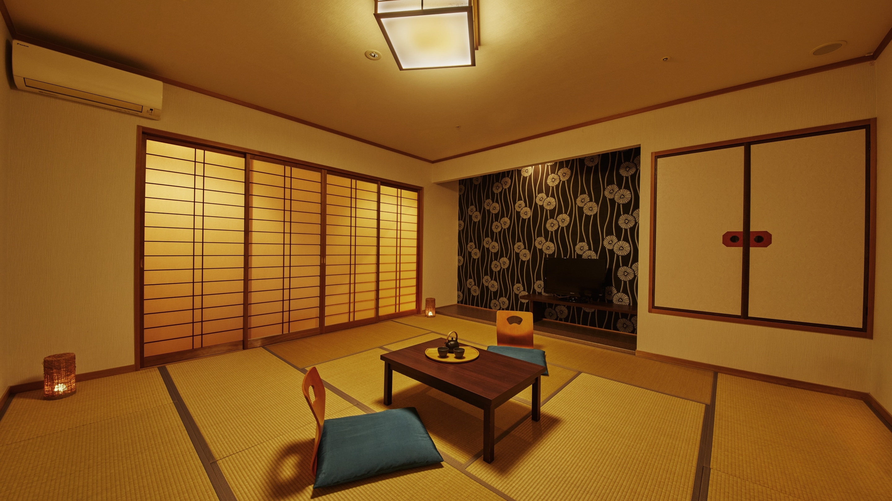 Standard Japanese-style room *An example of a guest room