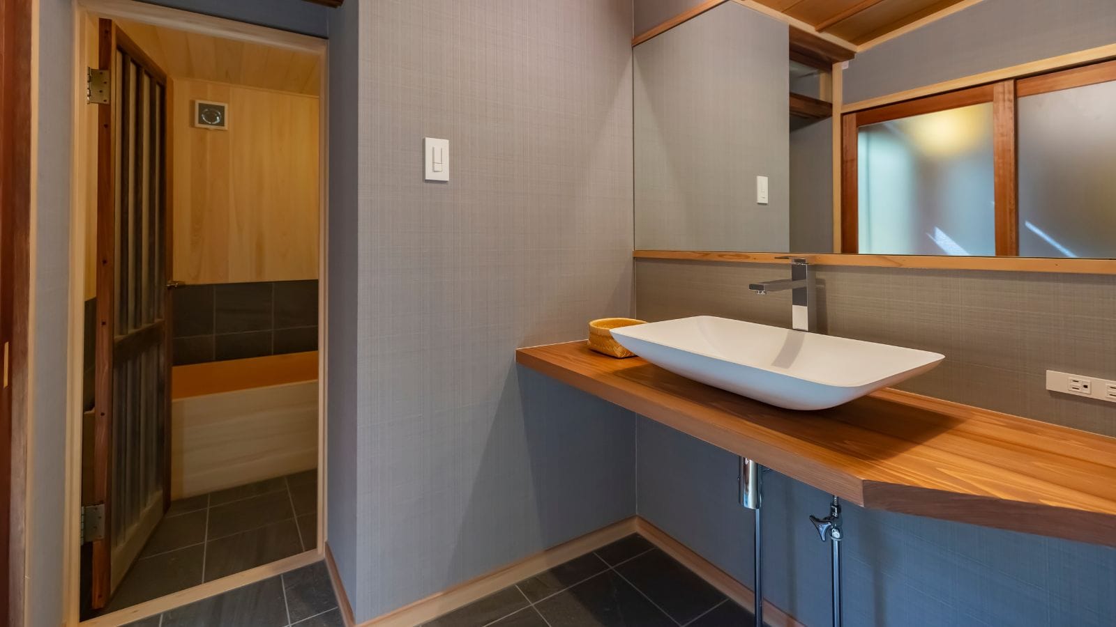 [VMG Grand 104] Clean water facilities and comfort.