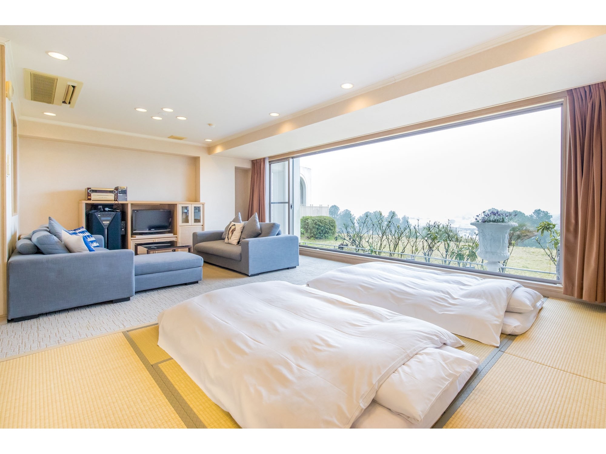 Hotel Chateau 日西式客房（4人）