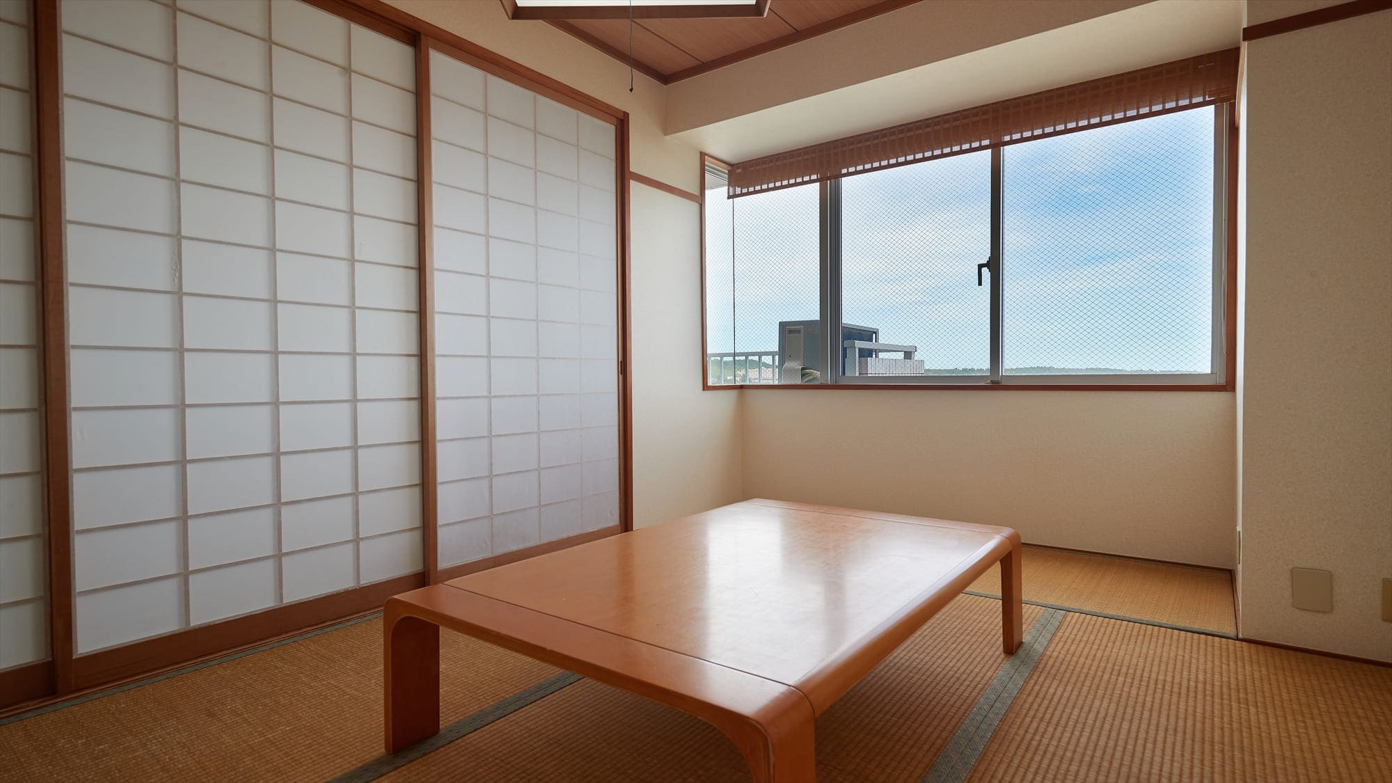 [Japanese-Western style rooms on the 3rd and 4th floors ◇ Guest room examples] The view outside is amazing