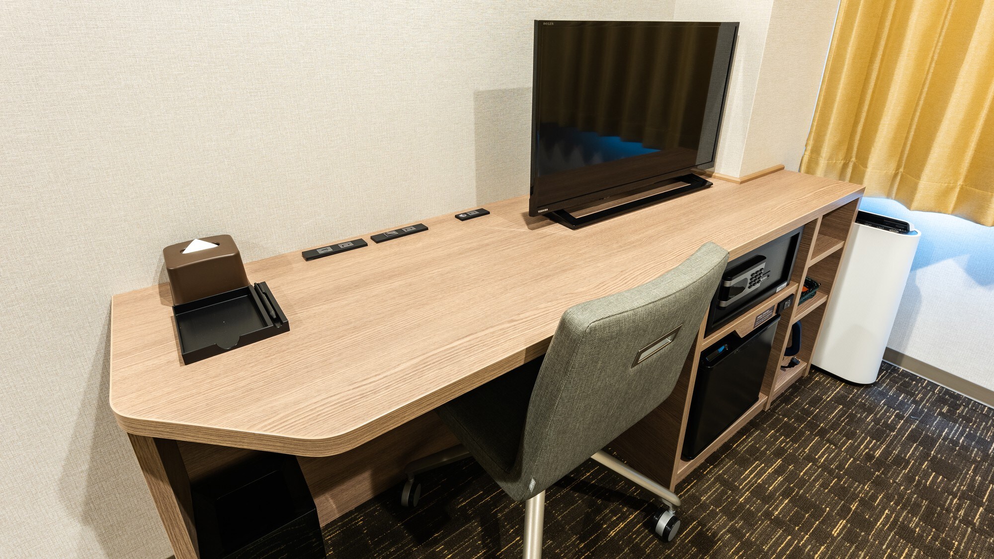 Single desk *Image