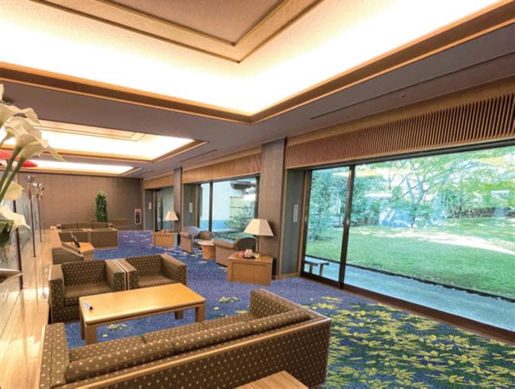 Renewal lobby image courtyard