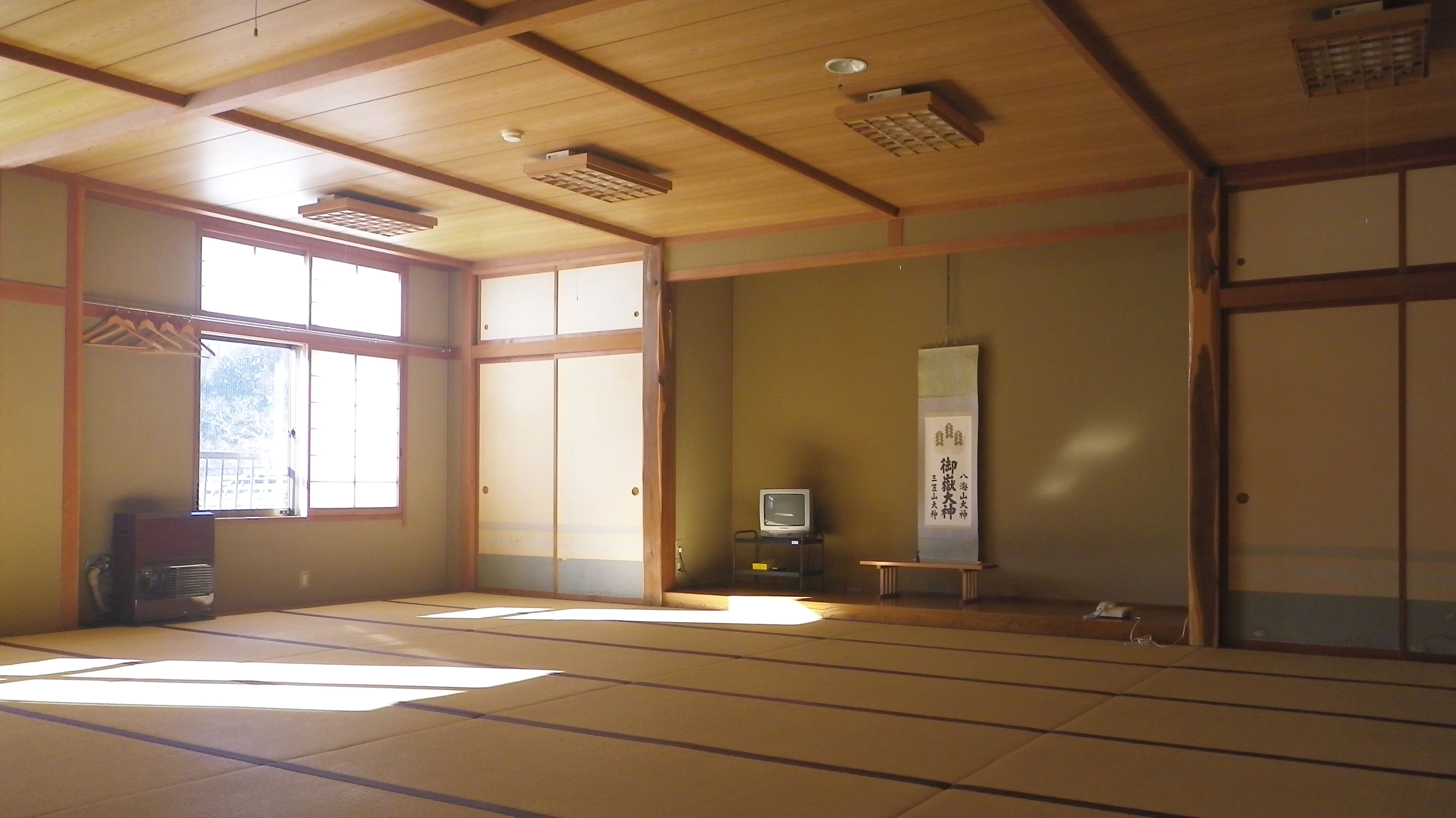 *Phòng theo phong cách Nhật Bản, 32 tấm chiếu tatami/có sức chứa tối đa 12 người. Được khuyến nghị cho các nhóm và tổ chức. Có Wi-Fi!