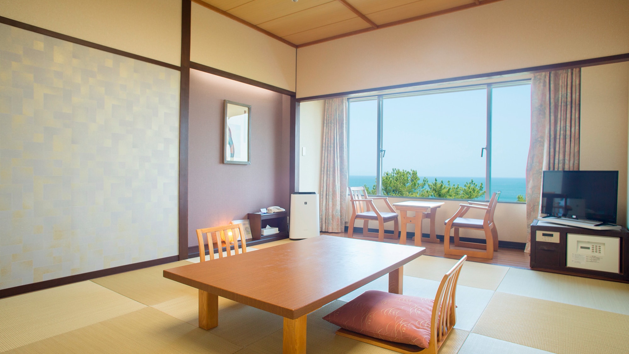 Ocean view♪ Japanese-style room with 8 tatami mats