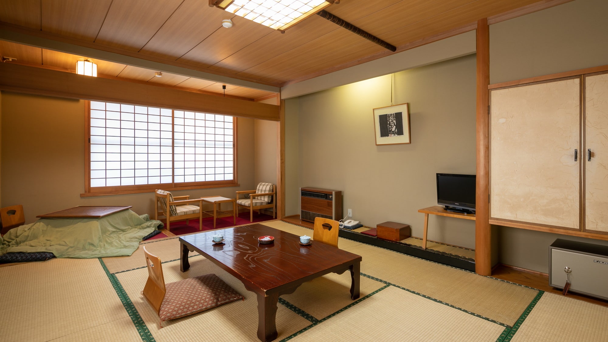 ◆Ada kamar di lantai dua gedung lama, yang tidak memiliki lift. (Kamar bergaya Jepang di gedung tua)