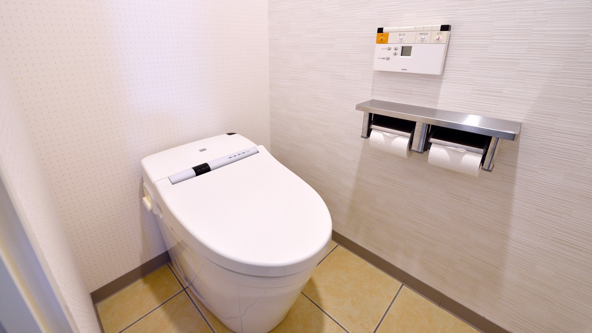 [Deluxe Twin] The bathroom and toilet are separate so you can relax and enjoy the hot springs.