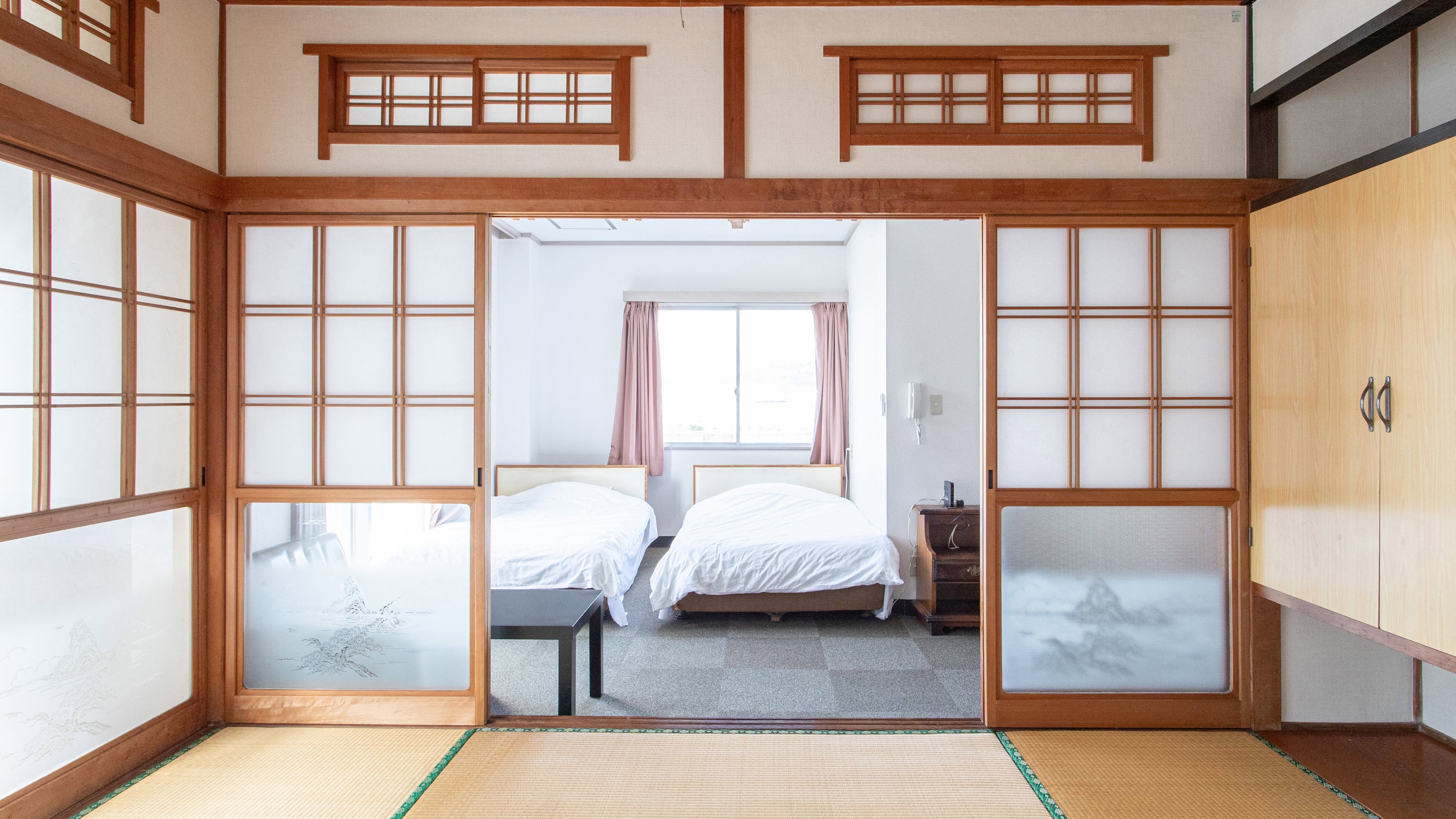 [Non-smoking] Japanese-Western room for 1-5 people