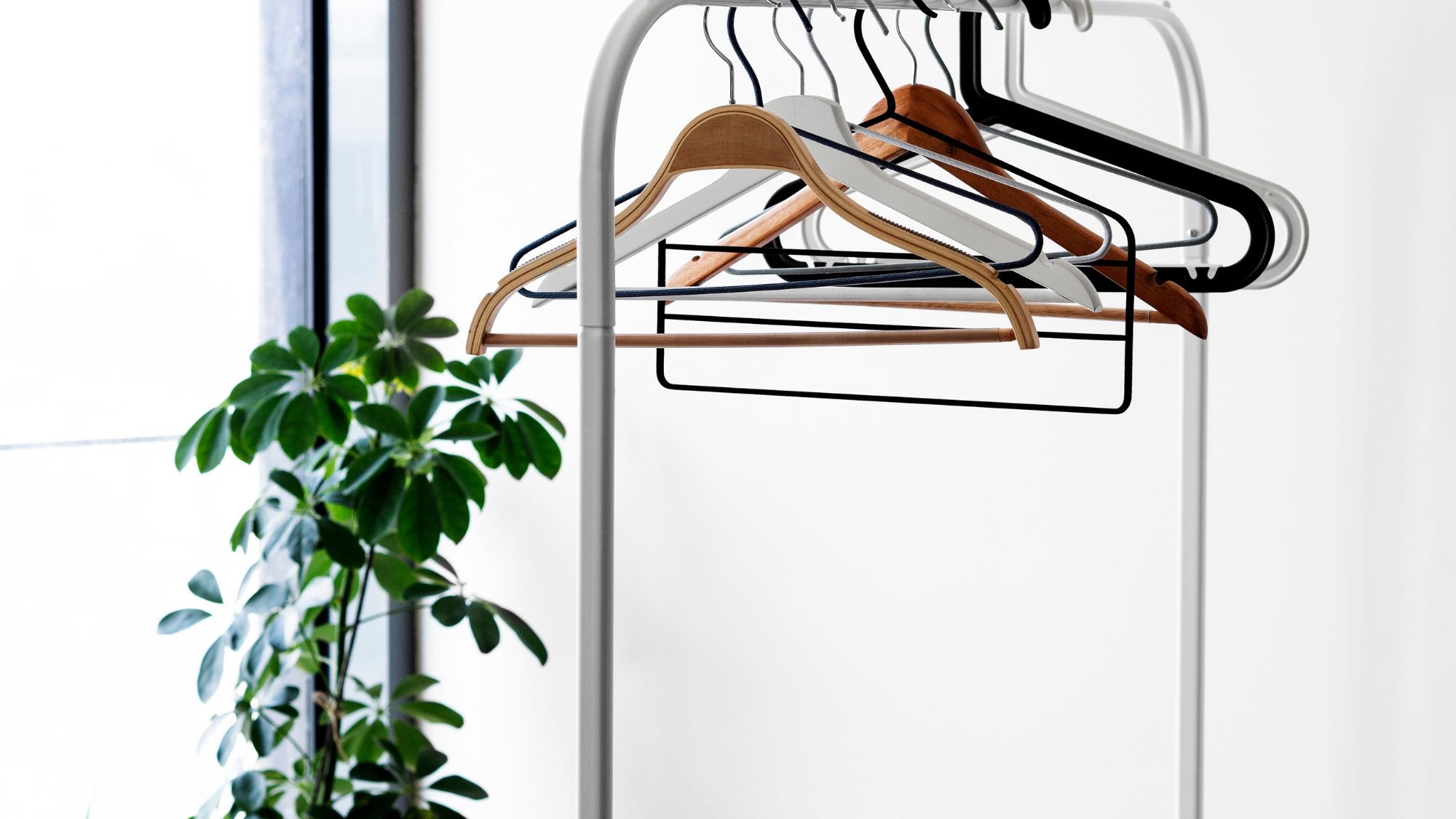 可租用晾衣桿和衣架