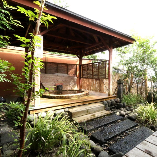 ◎ [Hot springs and tide baths]