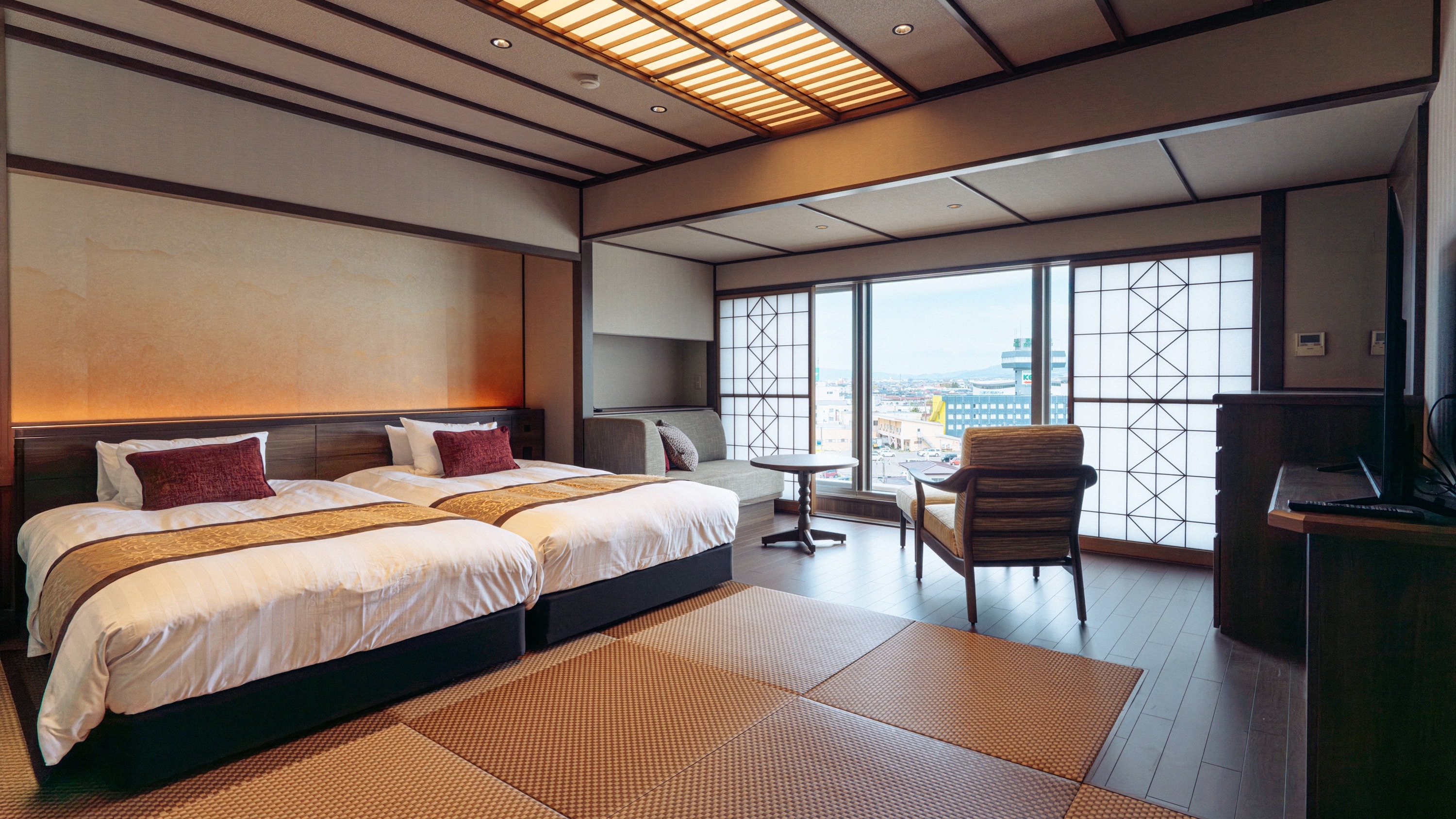 Gagyutei - Japanese Modern Suite with Open-Air Bath