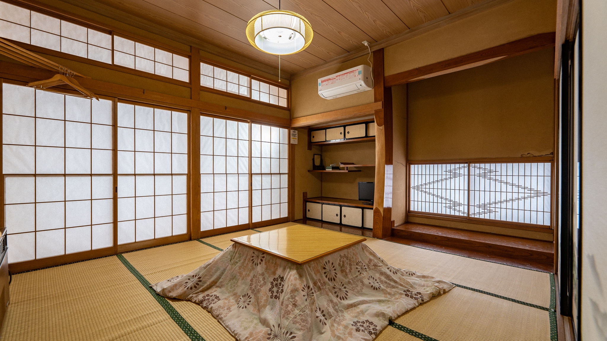 18 kamar tatami