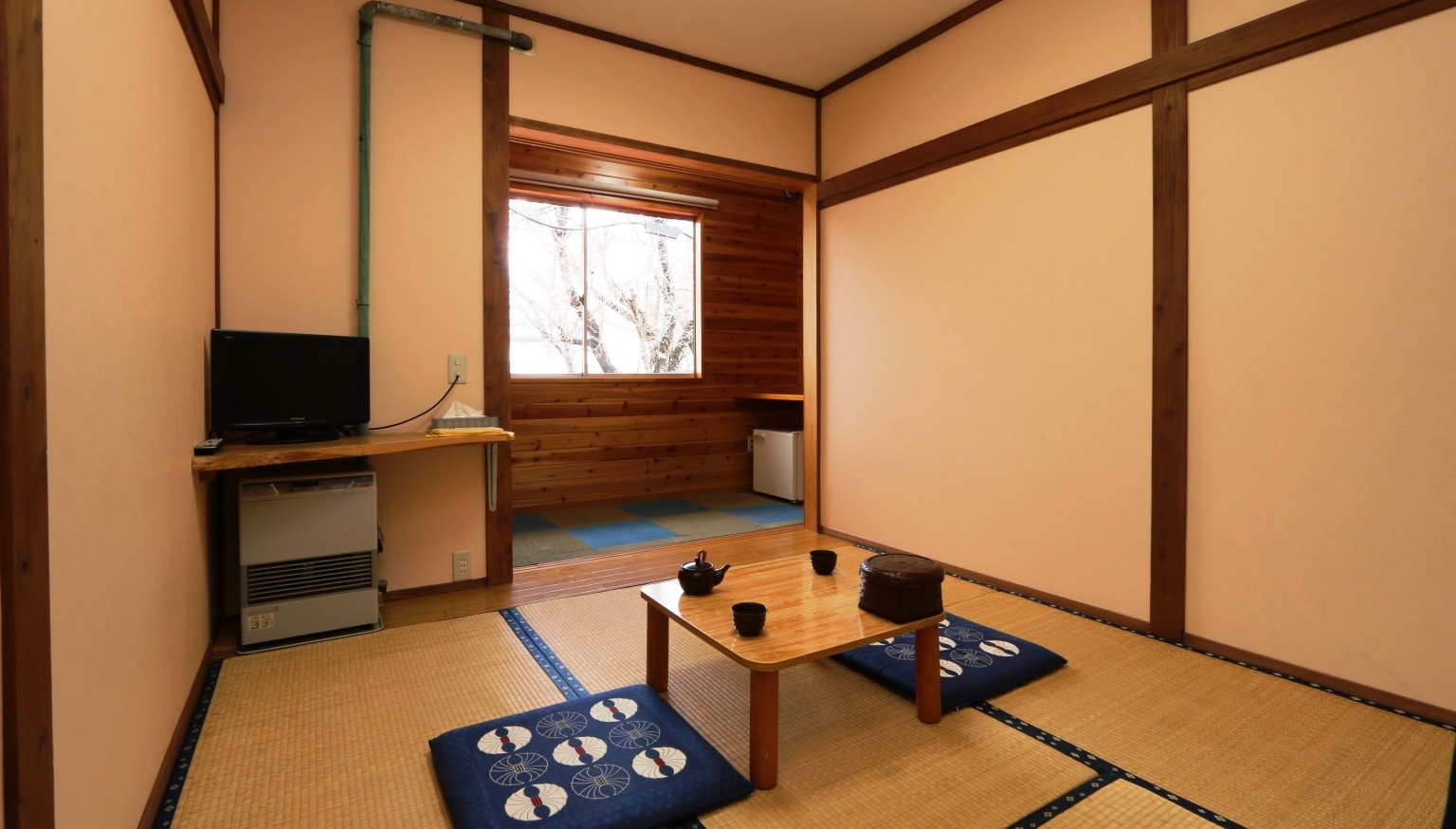 Kamar bergaya Jepang (6 tikar tatami)