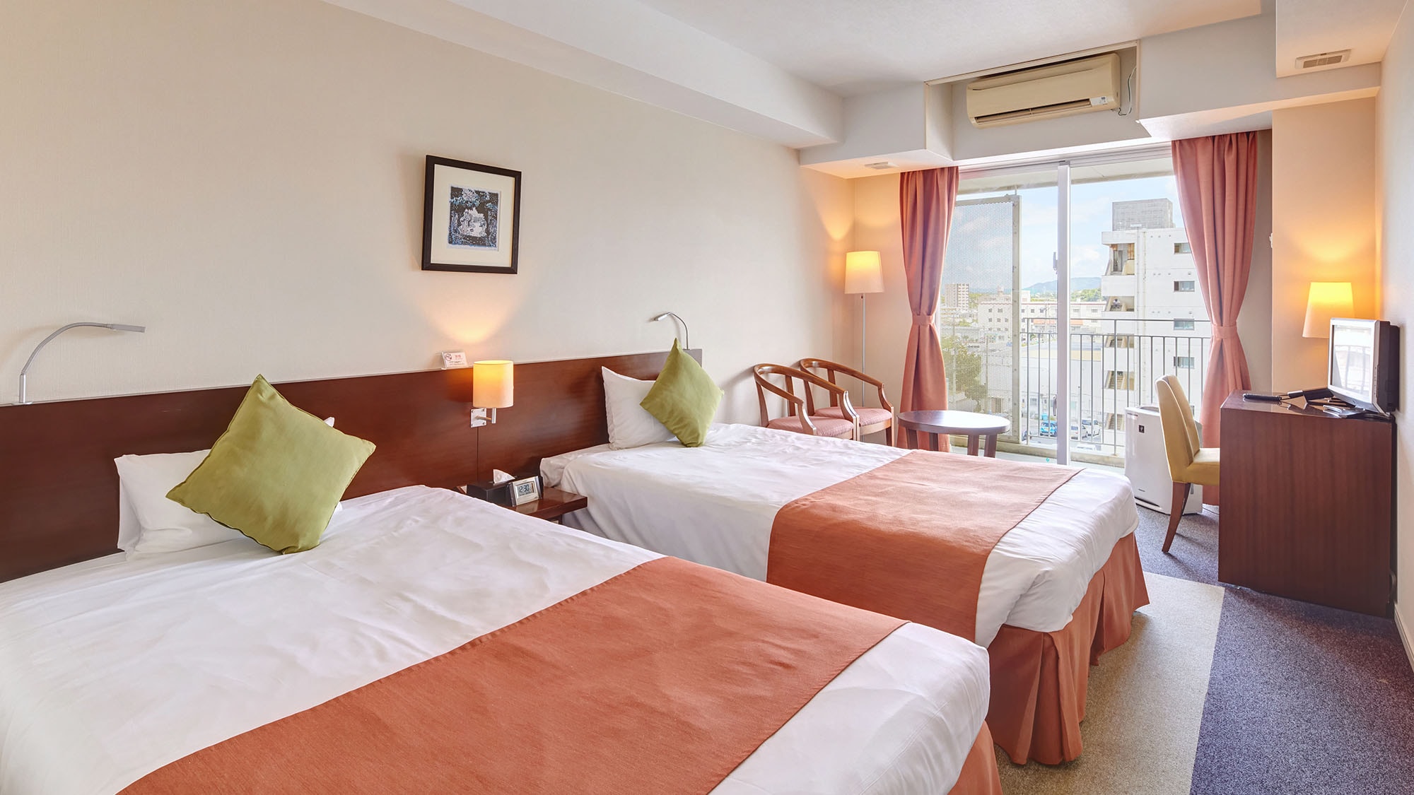 [Field Park Tower] Standard Twin Room A simple Western-style room equipped with a balcony.