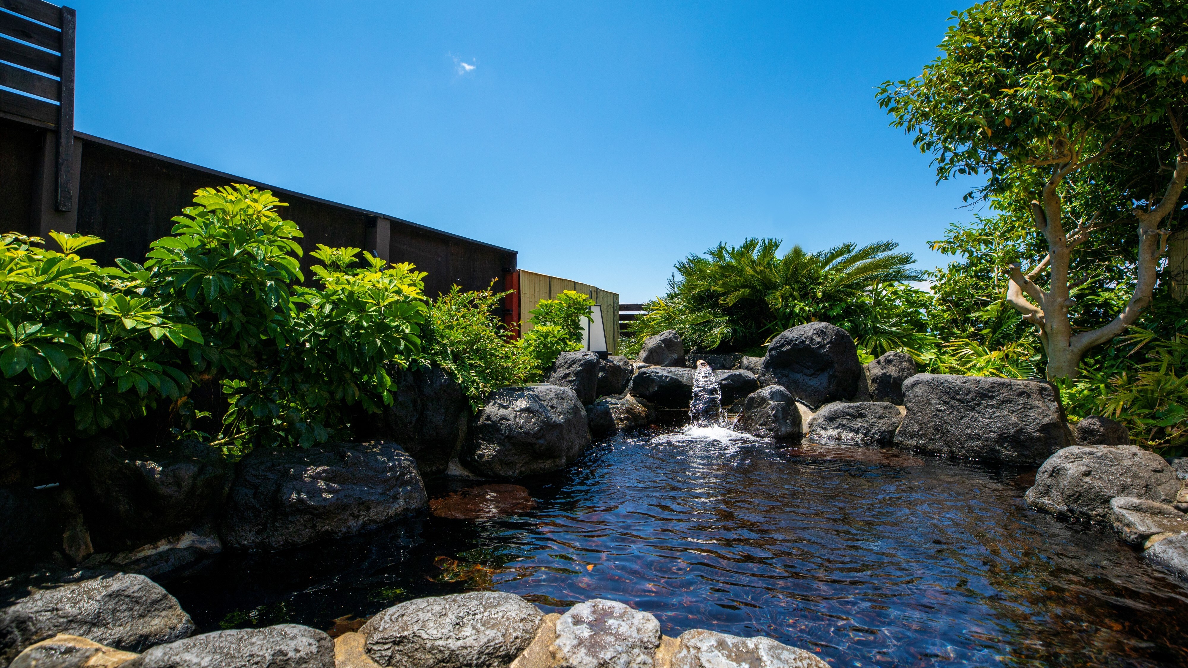 Private open-air bath