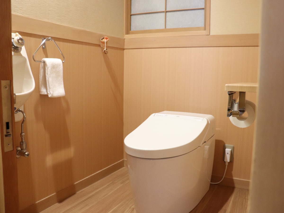 Room equipment amenity image