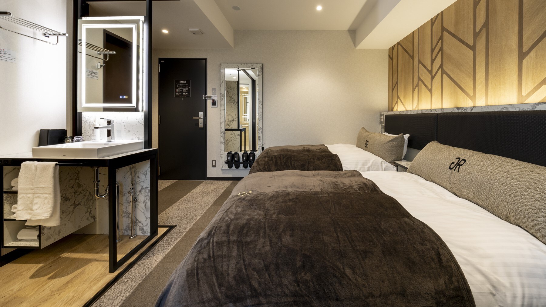 Twin room (1-5 people)