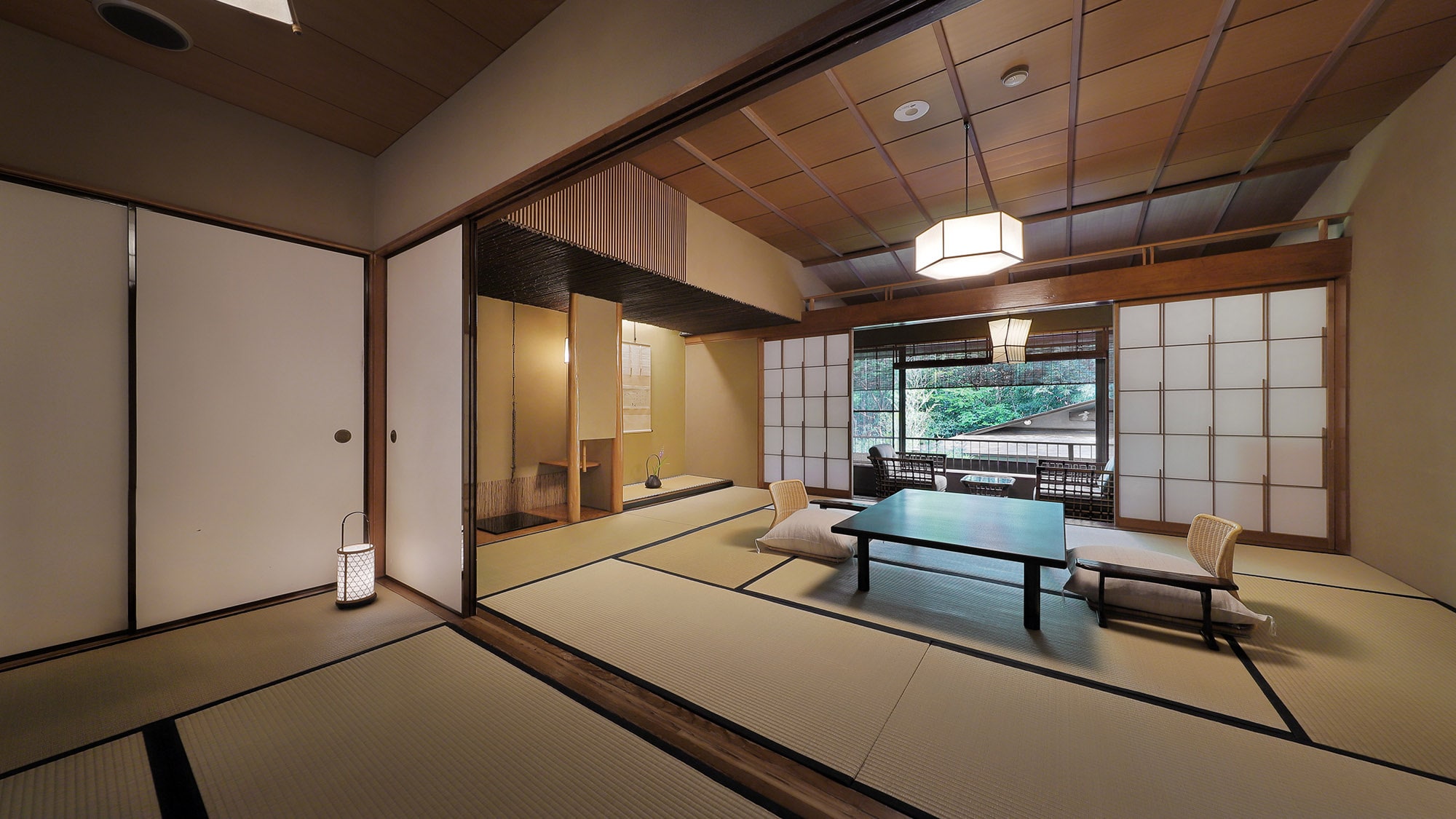 [Katsura Room] Japanese-style room with cypress bath (60 square meters)