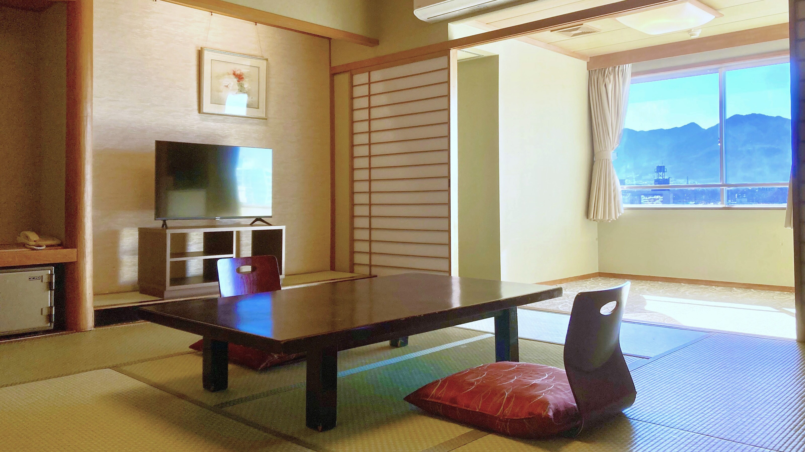 Example of a 12 tatami Japanese-style room