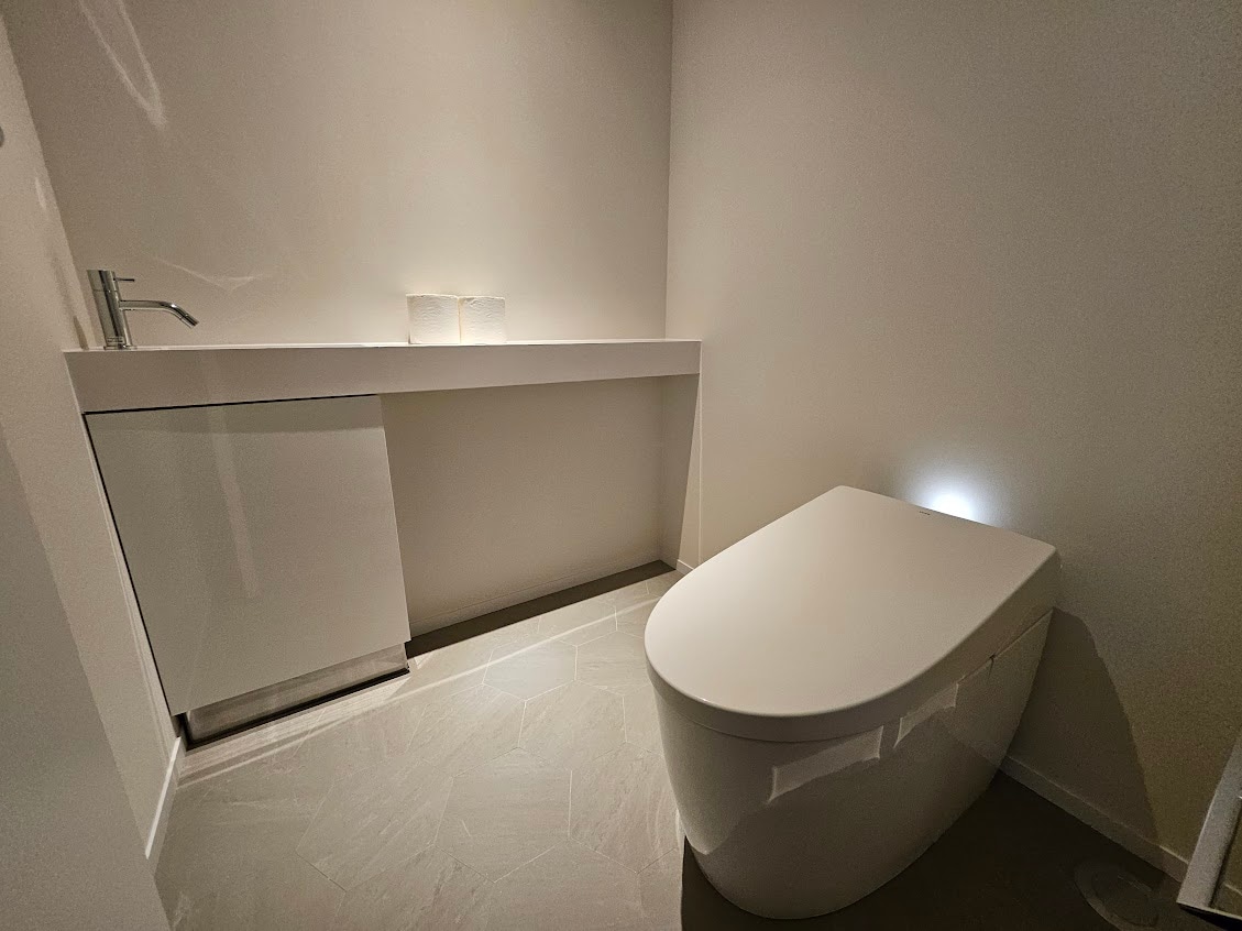 toilet