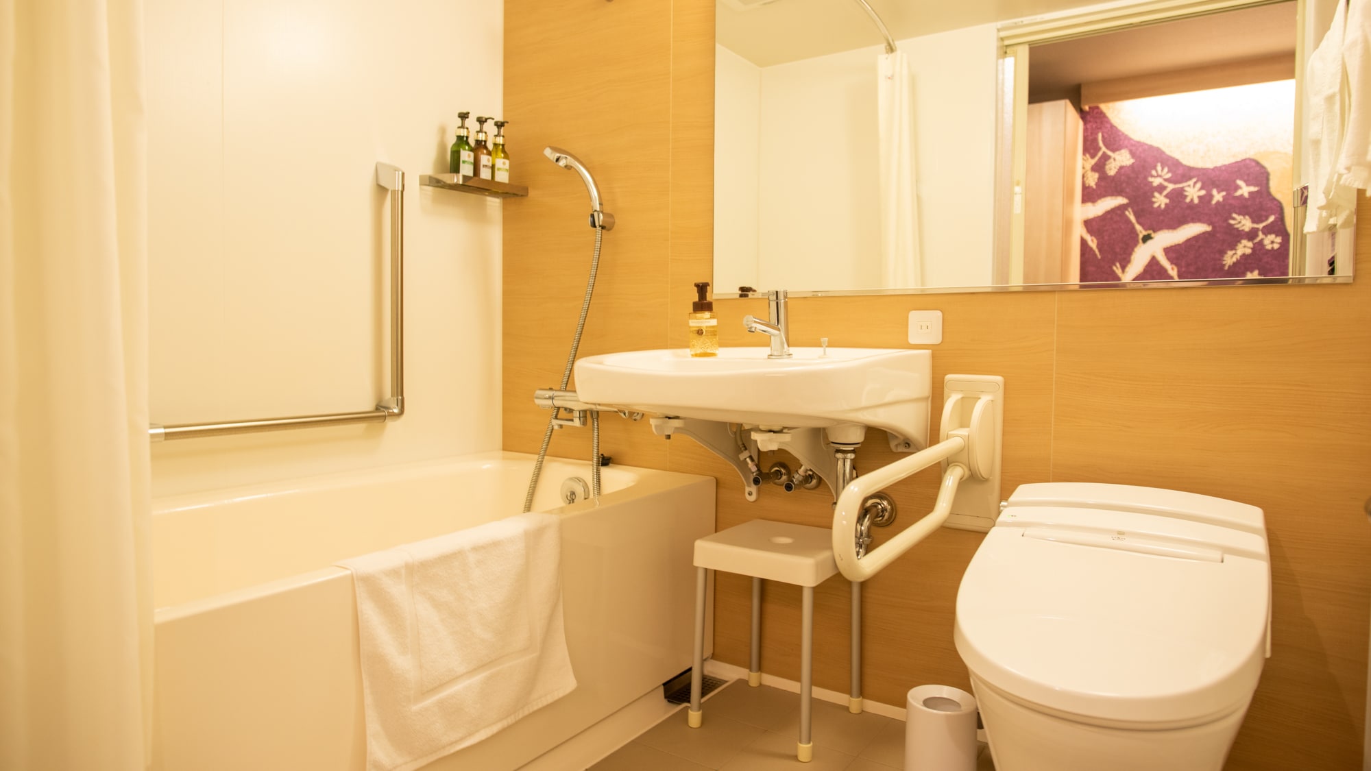 Universal Twin Room