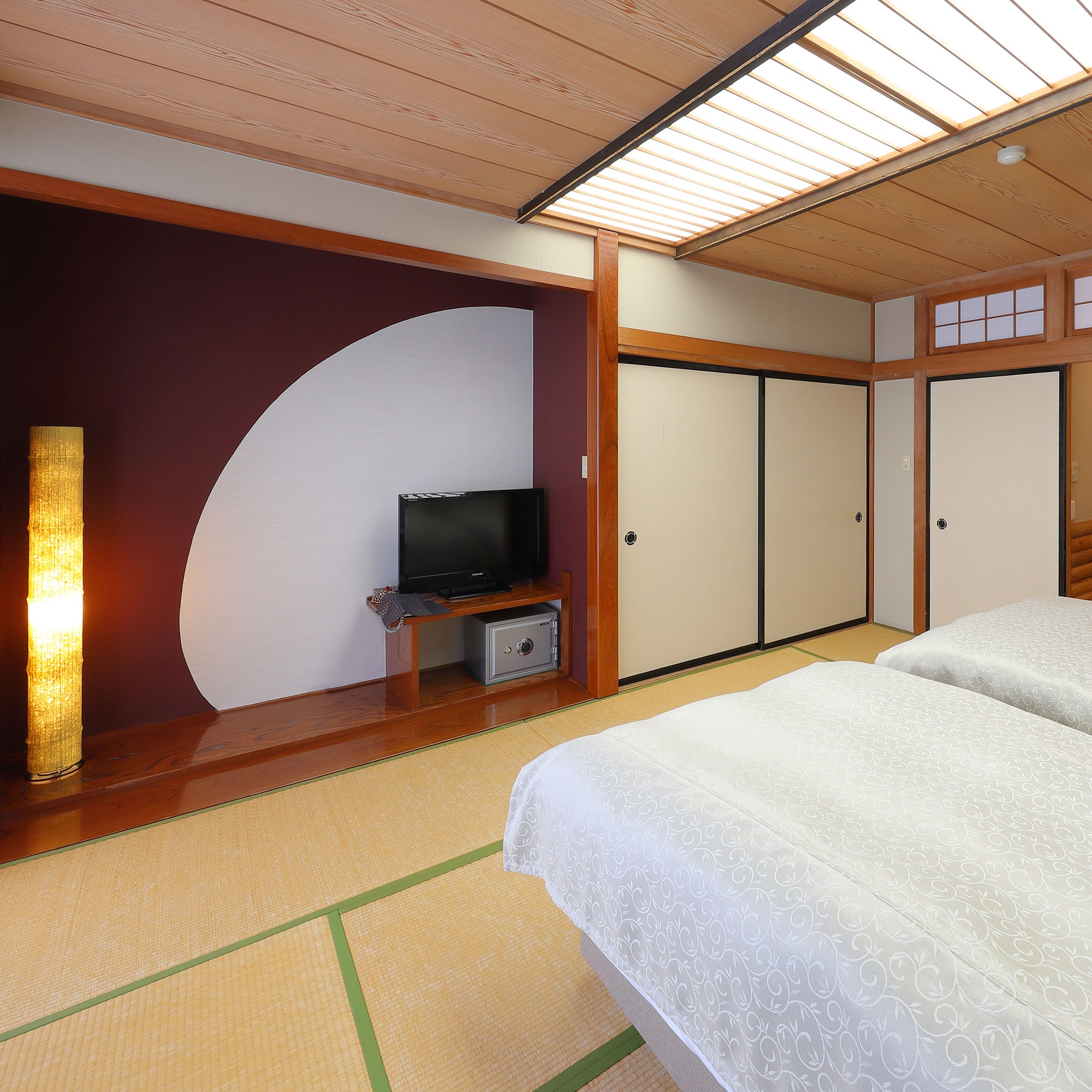 Room) Seigetsu