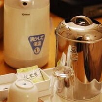 【房間設備】茶包、茶杯、杯子、壺、冰桶◆6樓和9樓有製冰機◆“在房間喝”就OK了！