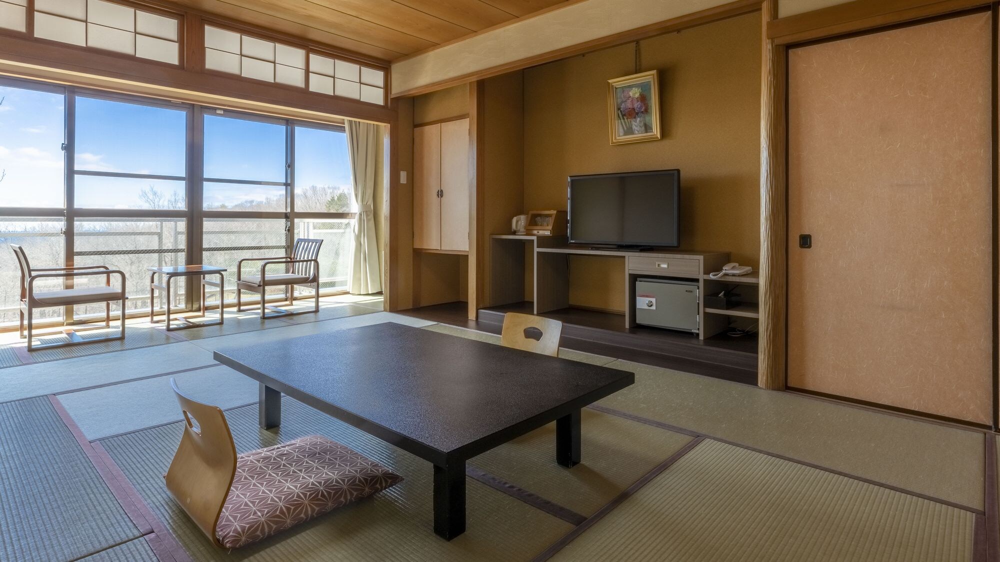 [Kamar bergaya Jepang seluas 12 tatami] dengan kamar mandi, toilet, dan balkon *Contoh*