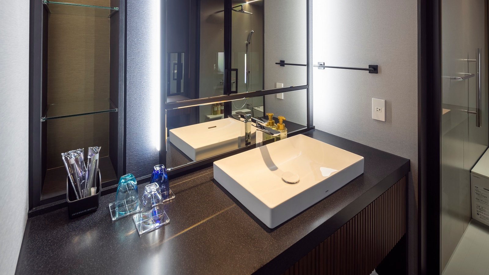 [Kamar Twin Junior Suite Jepang |. Wastafel]