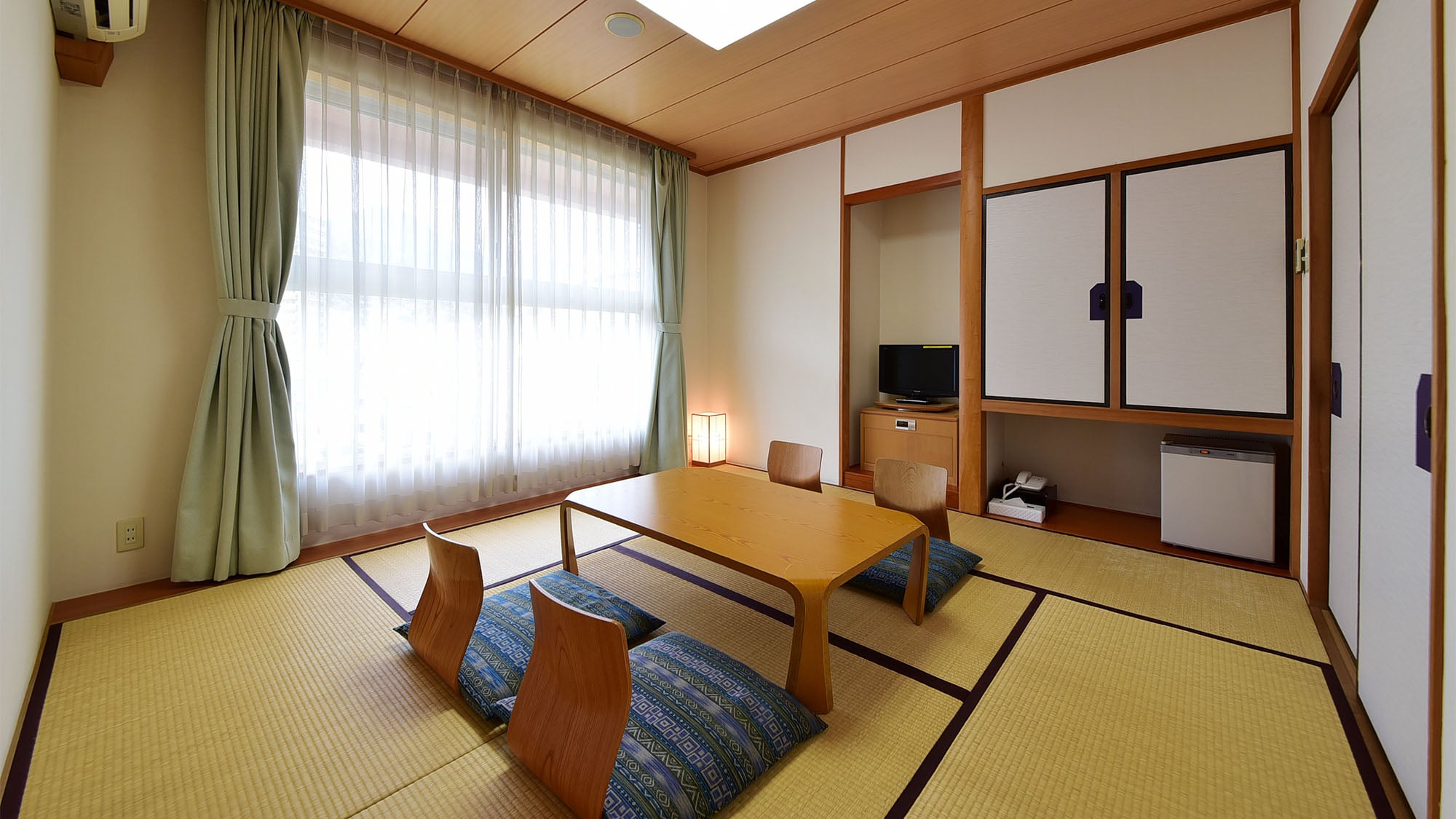■New Japanese-style room 8 tatami mats (with bath) [Non-smoking]
