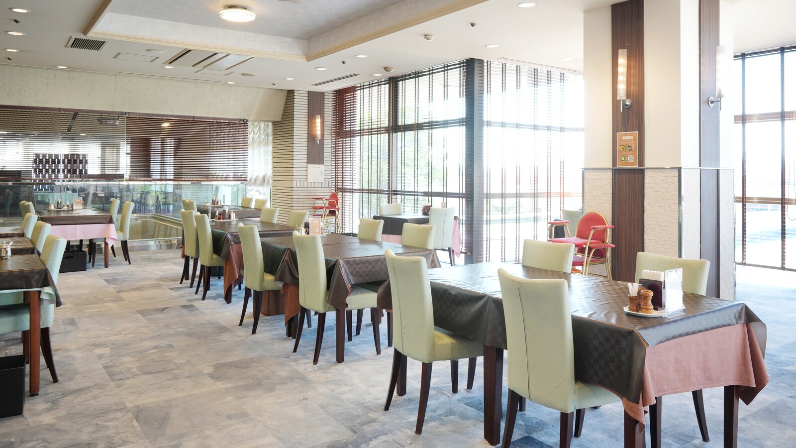 아침 식사 회장 점내 1