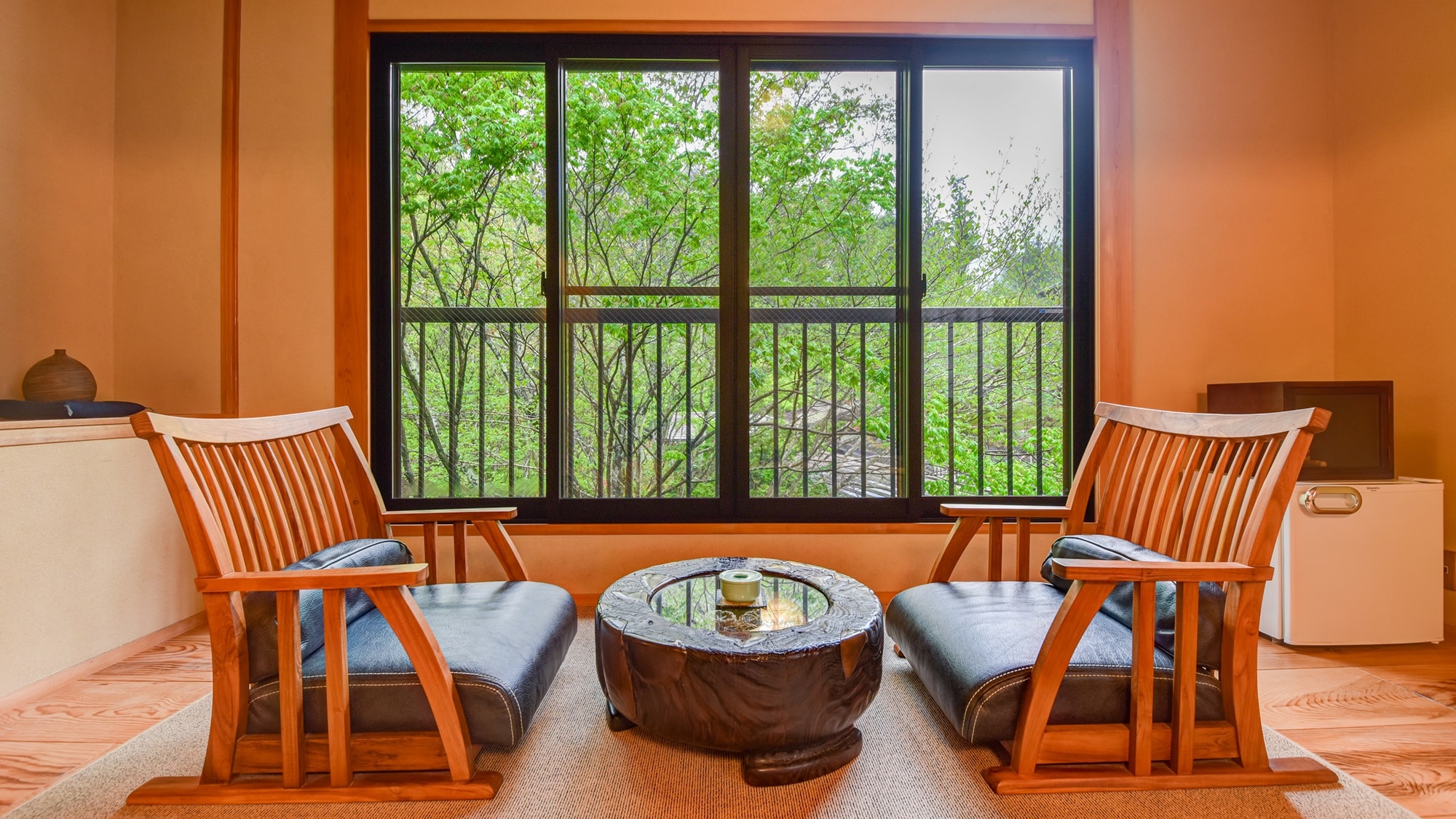 *An example of a two-room room. This is the Fuji room on the second floor.