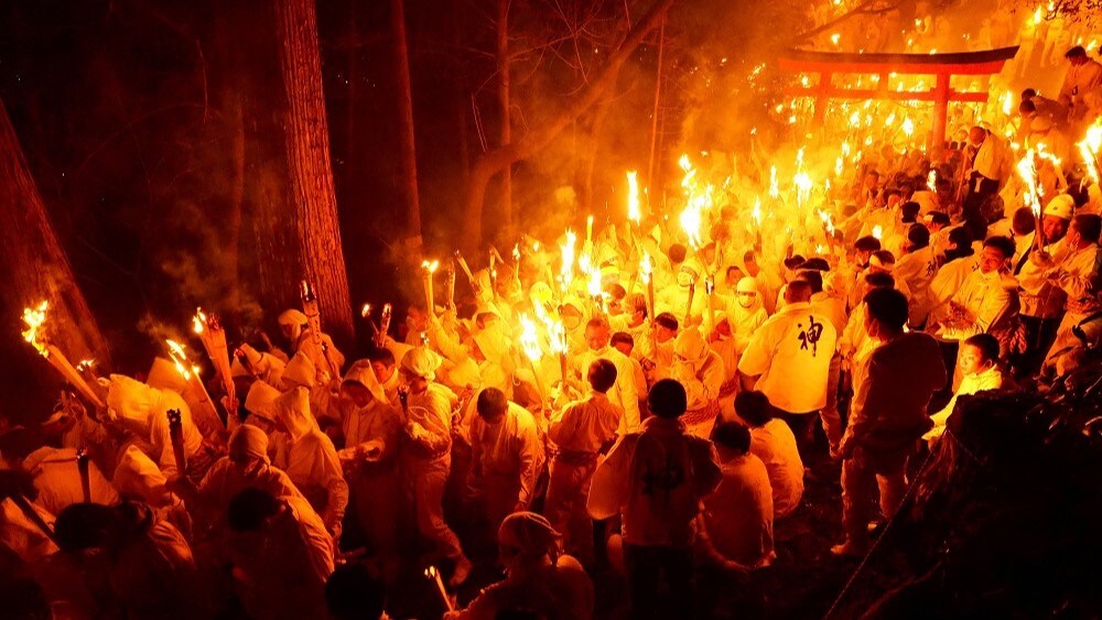 [ชมรมคุมาโนะ] ทุกๆ ปีในวันที่ 6 กุมภาพันธ์ จะมีการจัดงานเทศกาลโคมไฟ