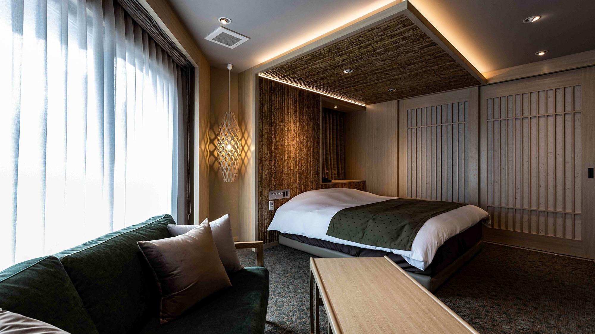 ・[Balcony Suite] คุณสามารถแยกห้องได้โดยการปิดประตู