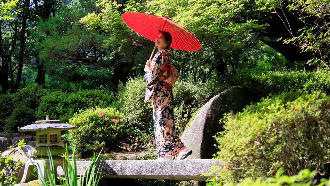 新緑が映える日本庭園