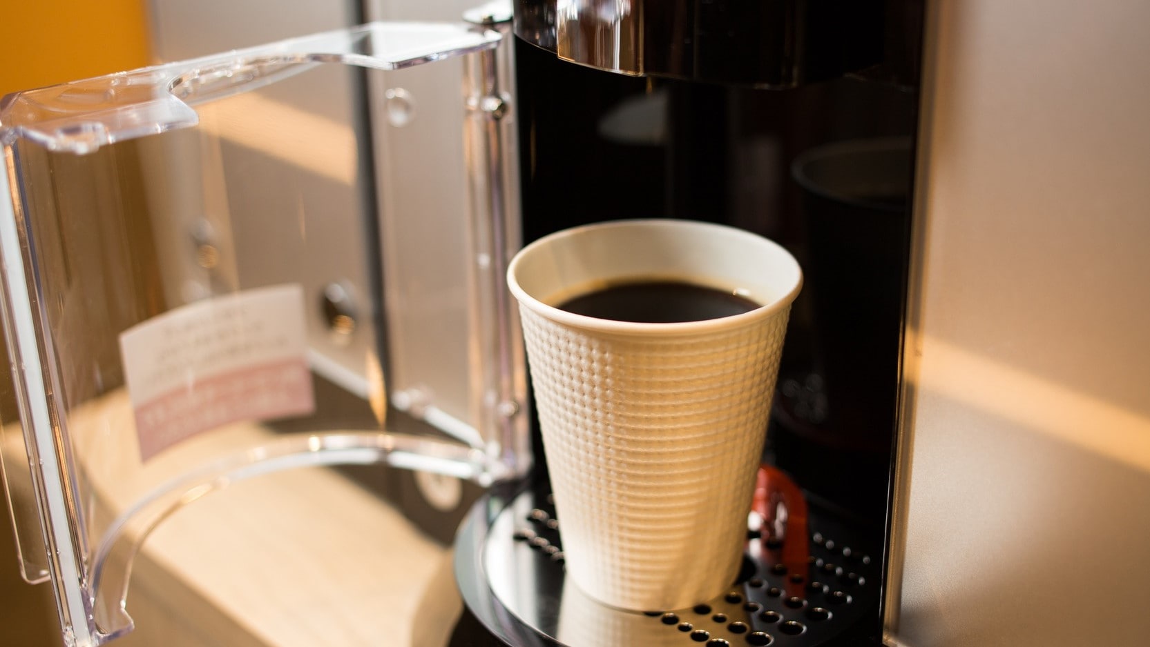 All-you-can-drink coffee, cocoa, and herbal tea carefully selected