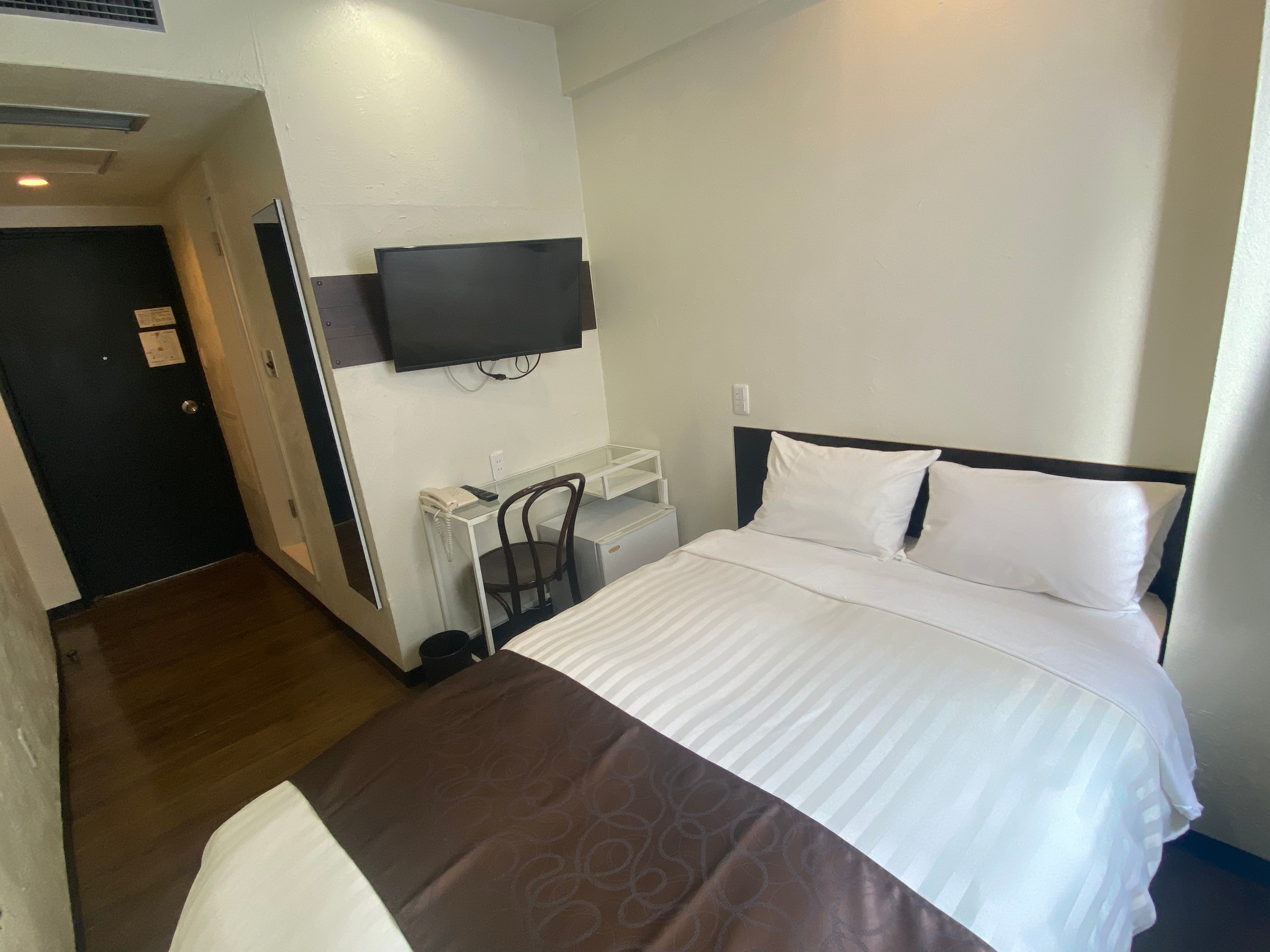 Semi-double room (example)