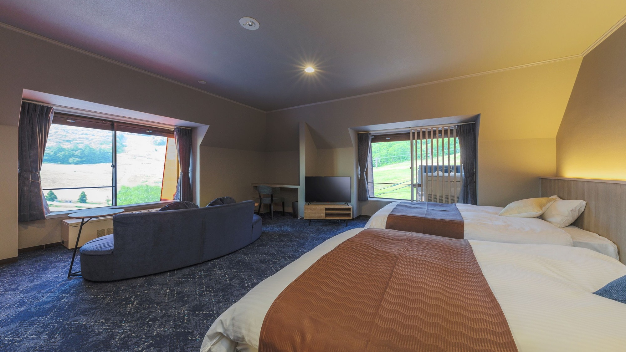 [Executive Suite] Renovated in December 2023, limited to one room, top floor view + living room with study + bedroom