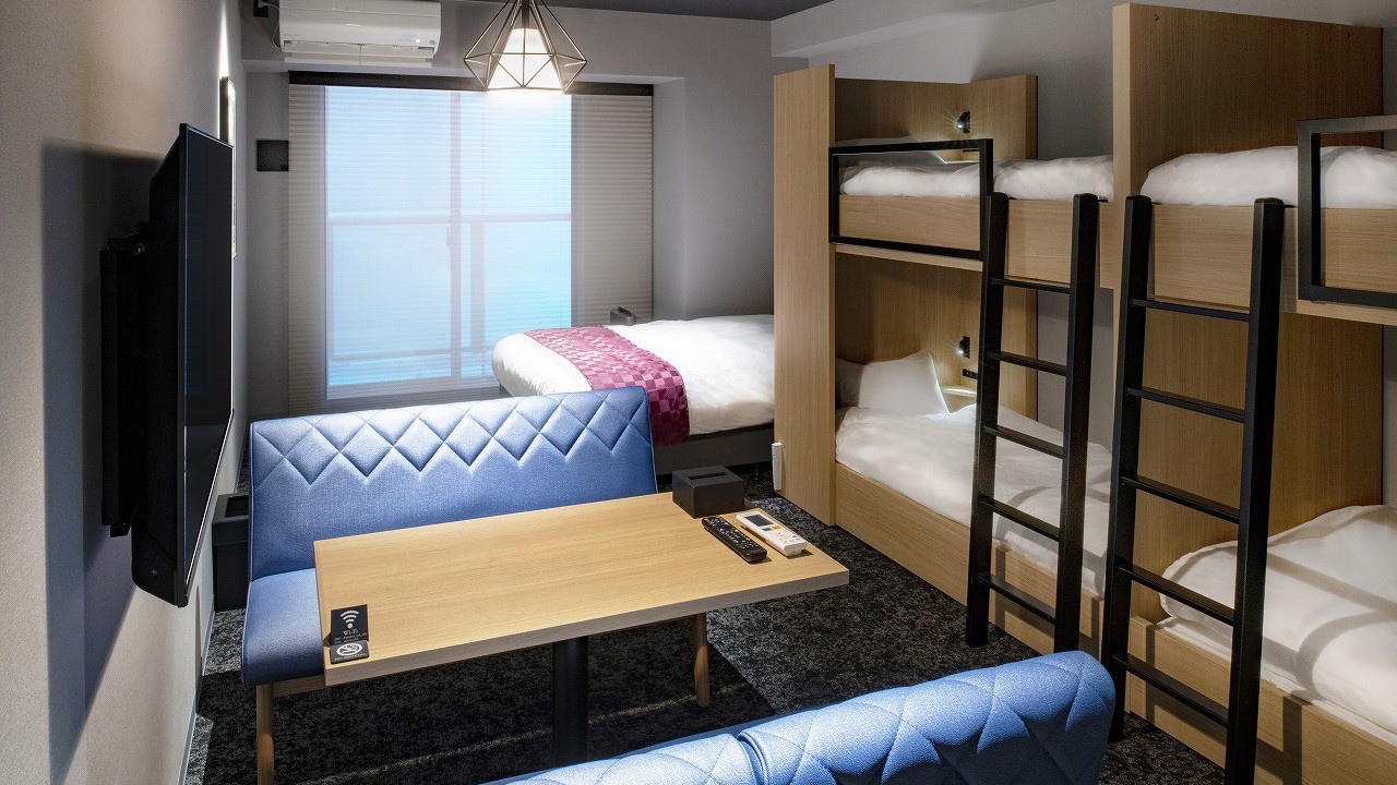 Designer's double + 2 loft beds (40 sqm) Up to 6 people