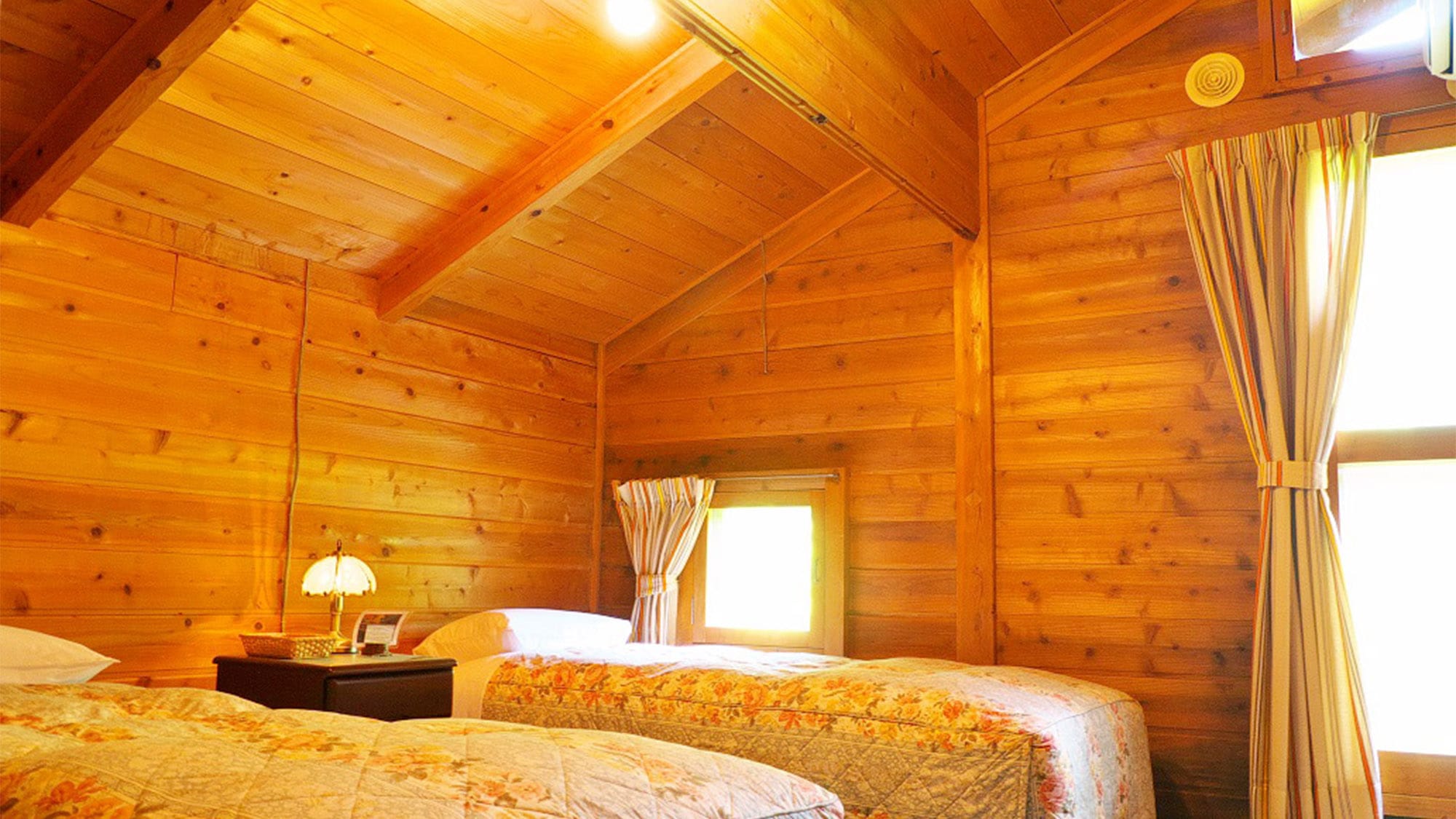 ・ [Woody Twin Room] You can enjoy the view of nature from the window.