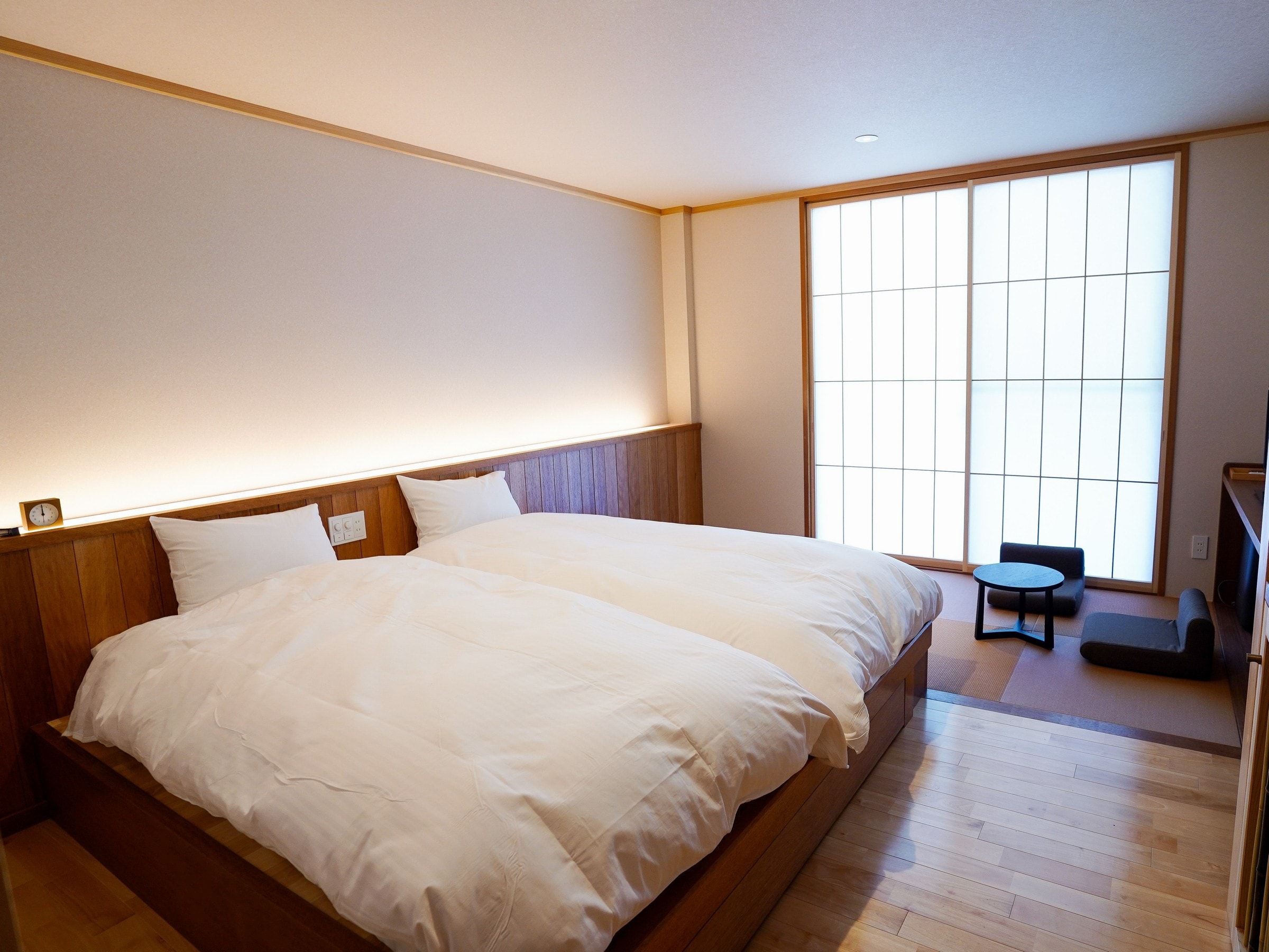 [Japanese and Western room]