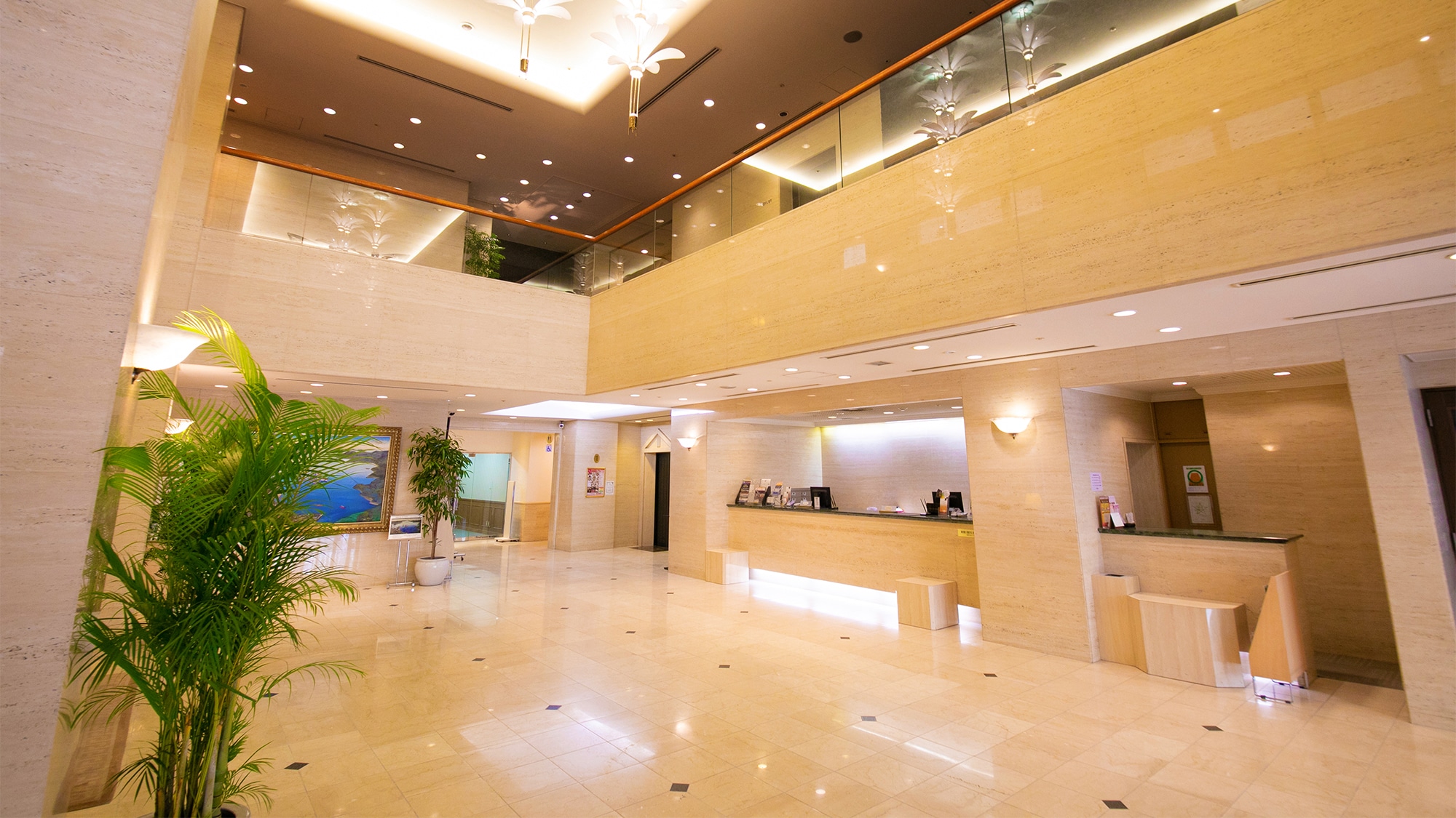 [Front lobby]