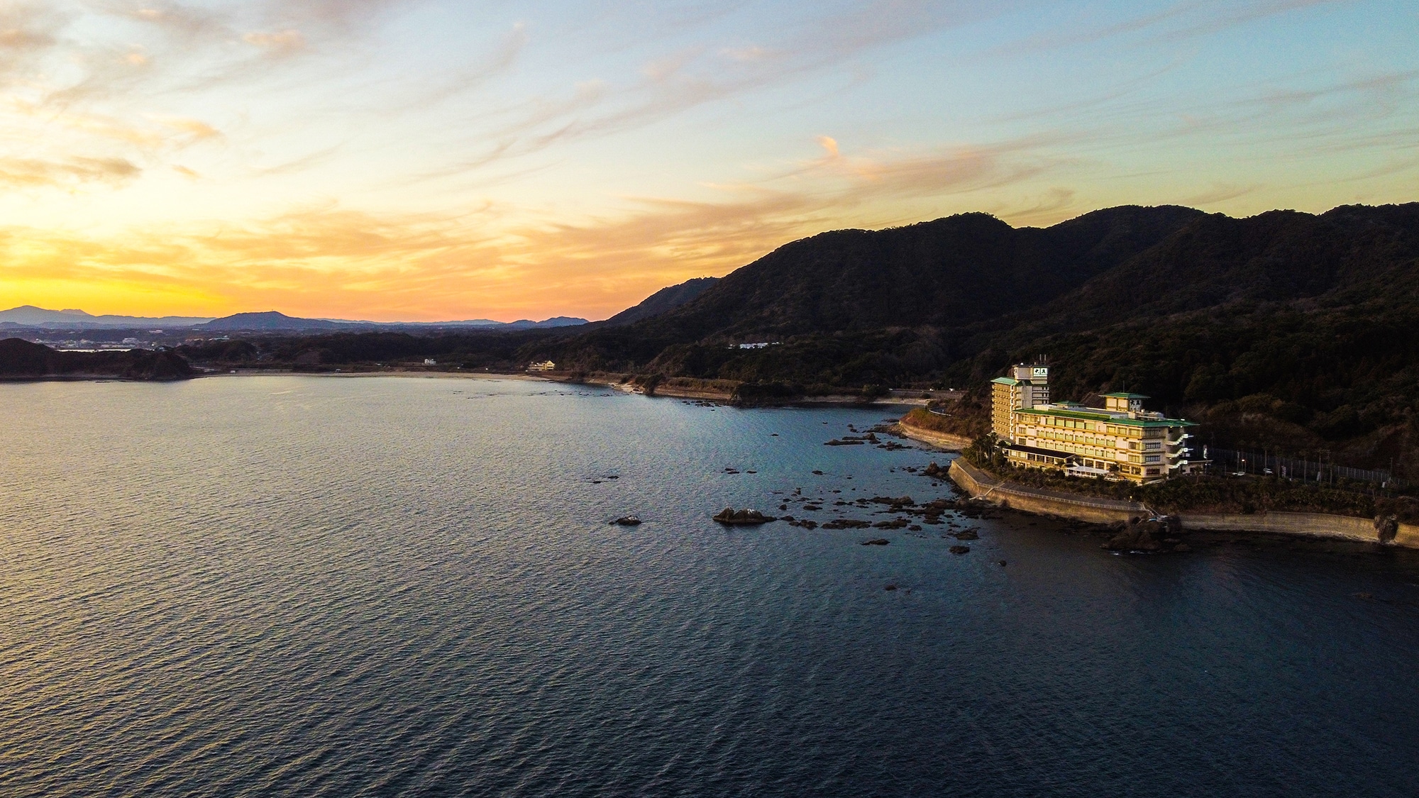 Aerial view (sunset)_Exterior