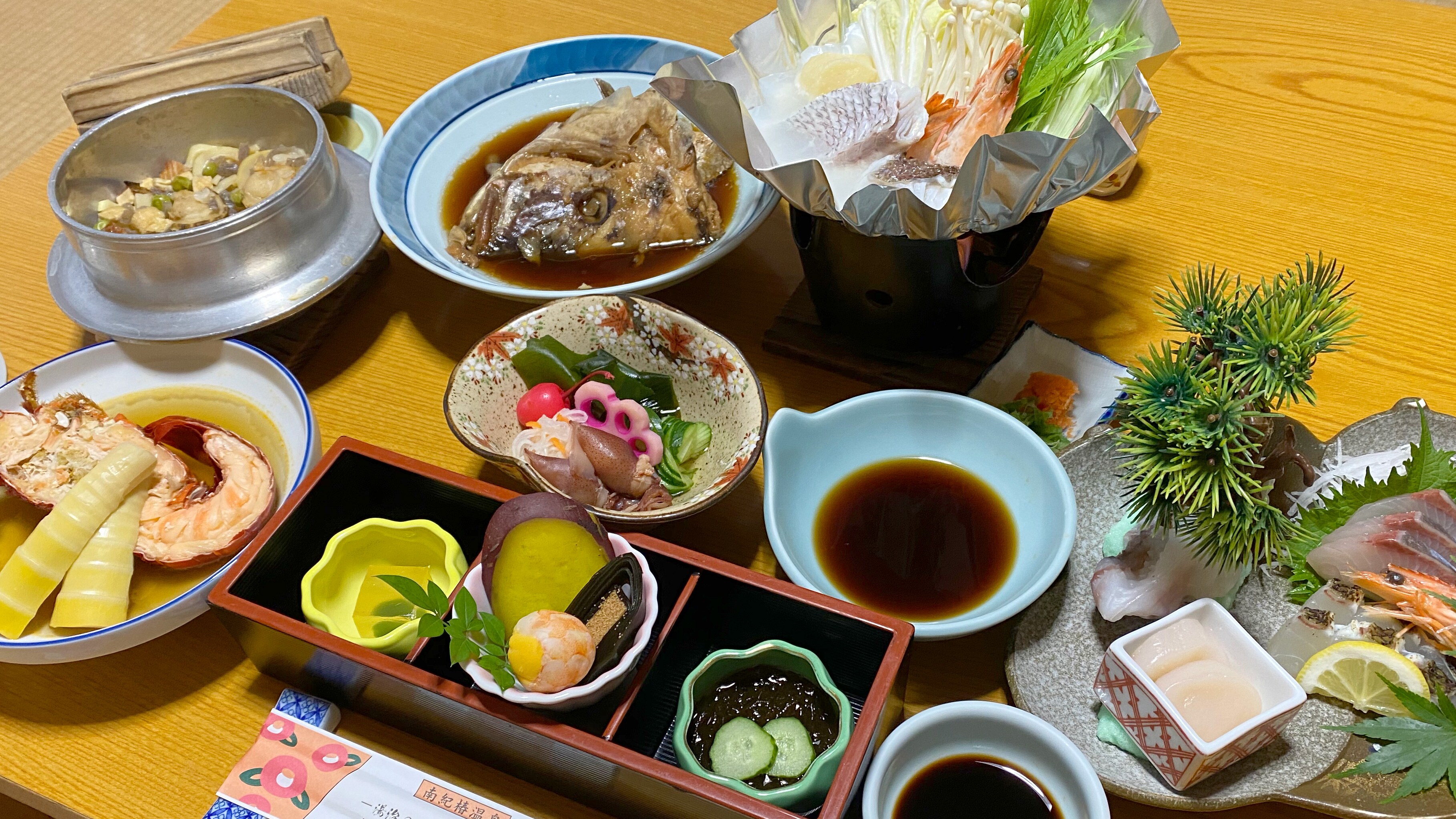 Kaiseki using fresh seafood (example)