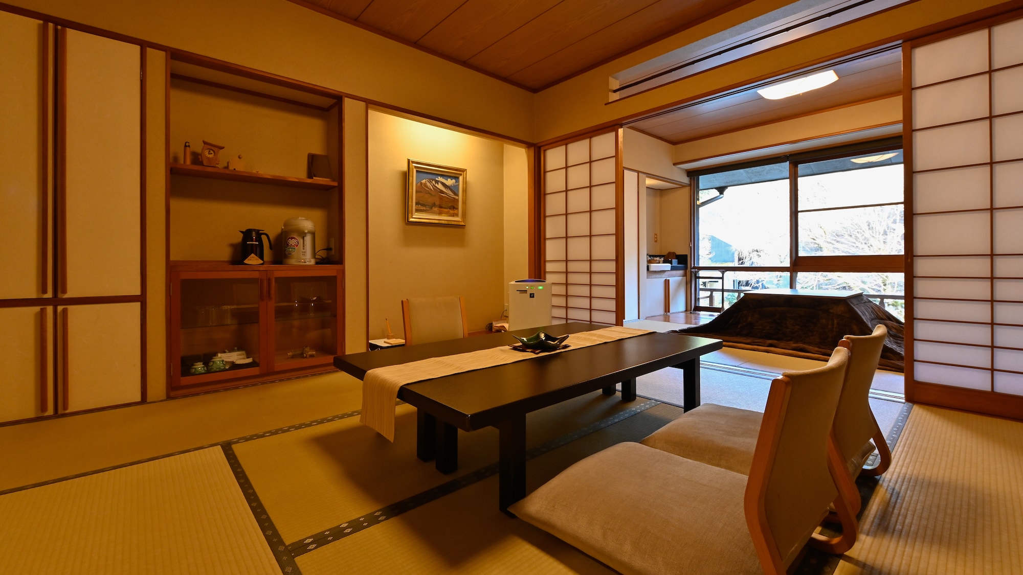 【清風館日式房間的例子】木頭的溫暖和復古的味道是受歡迎的房間。