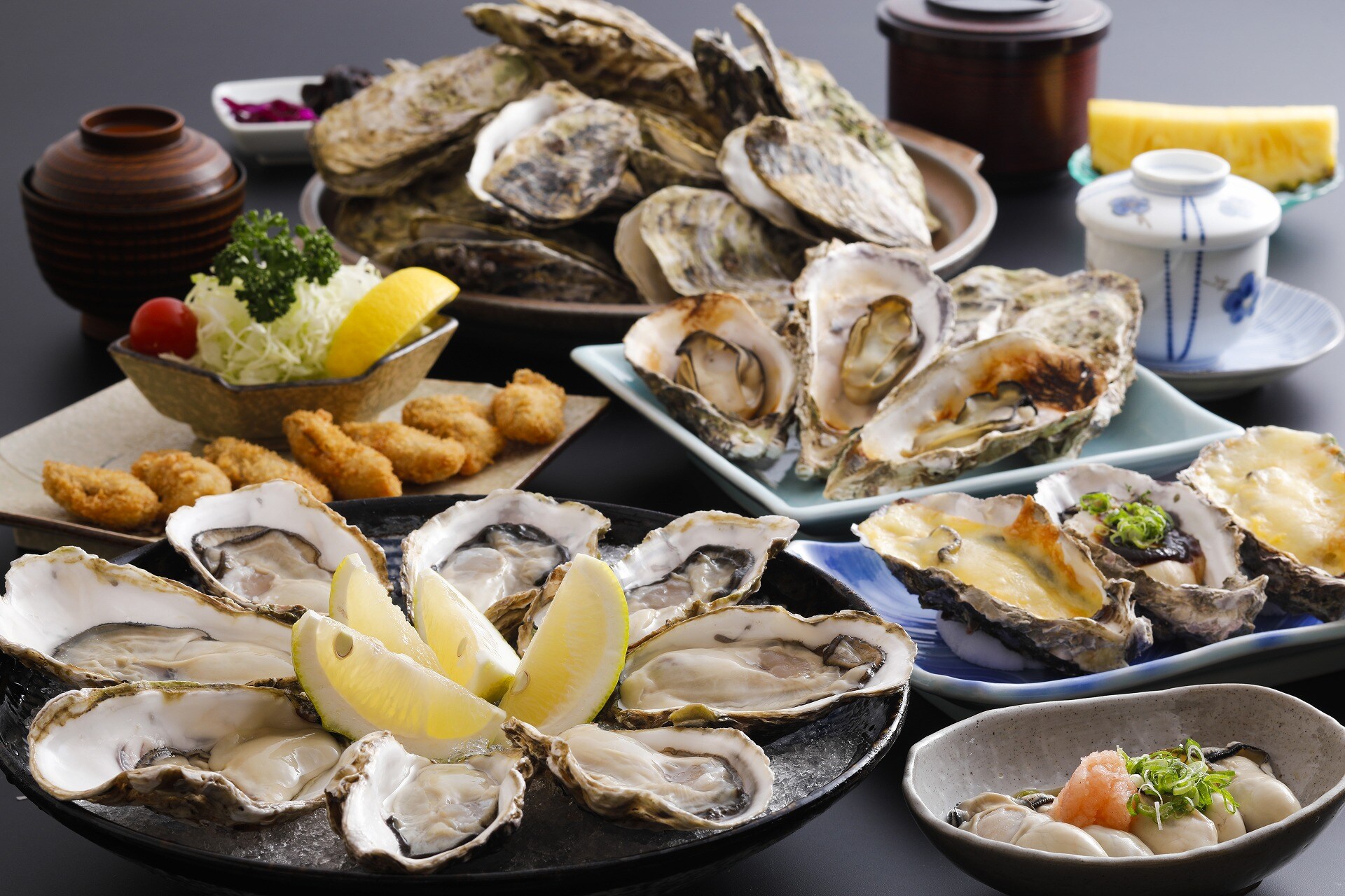 A full course of fresh seasonal oysters